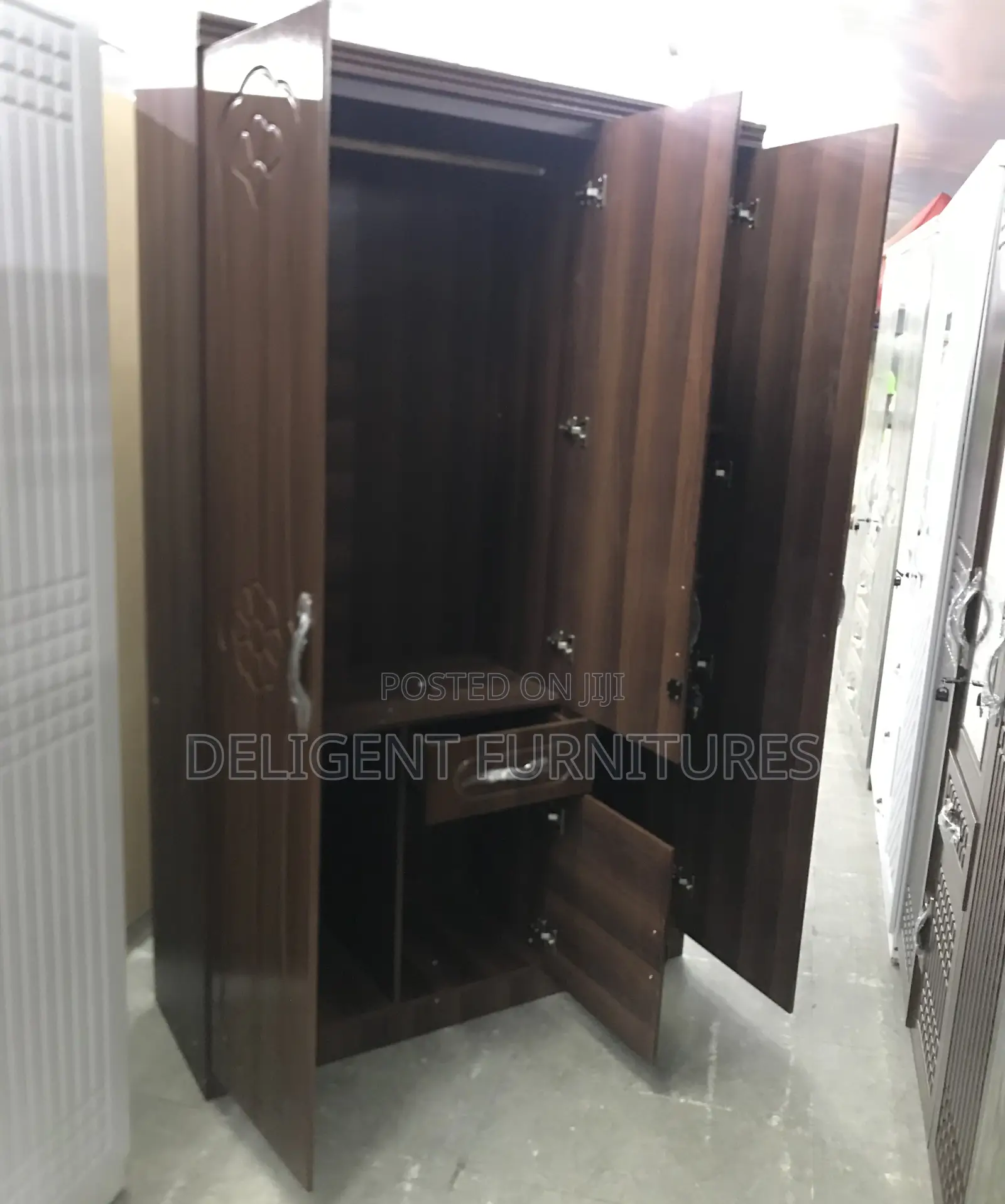 Neat 3 in 1 Wardrobe (Payment on Delivery)