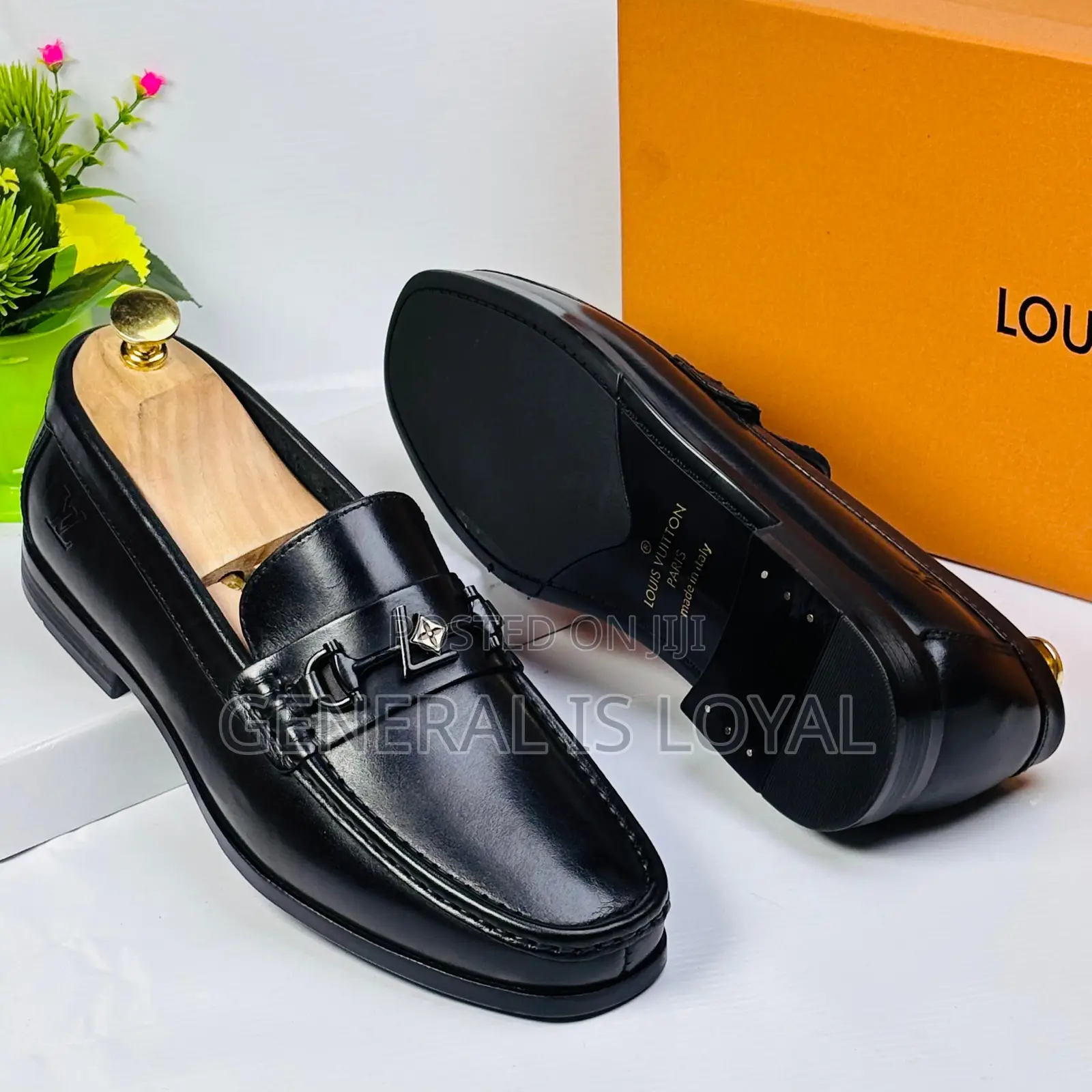 Louis Vuitton Black Solid Leather Men’S Loafers