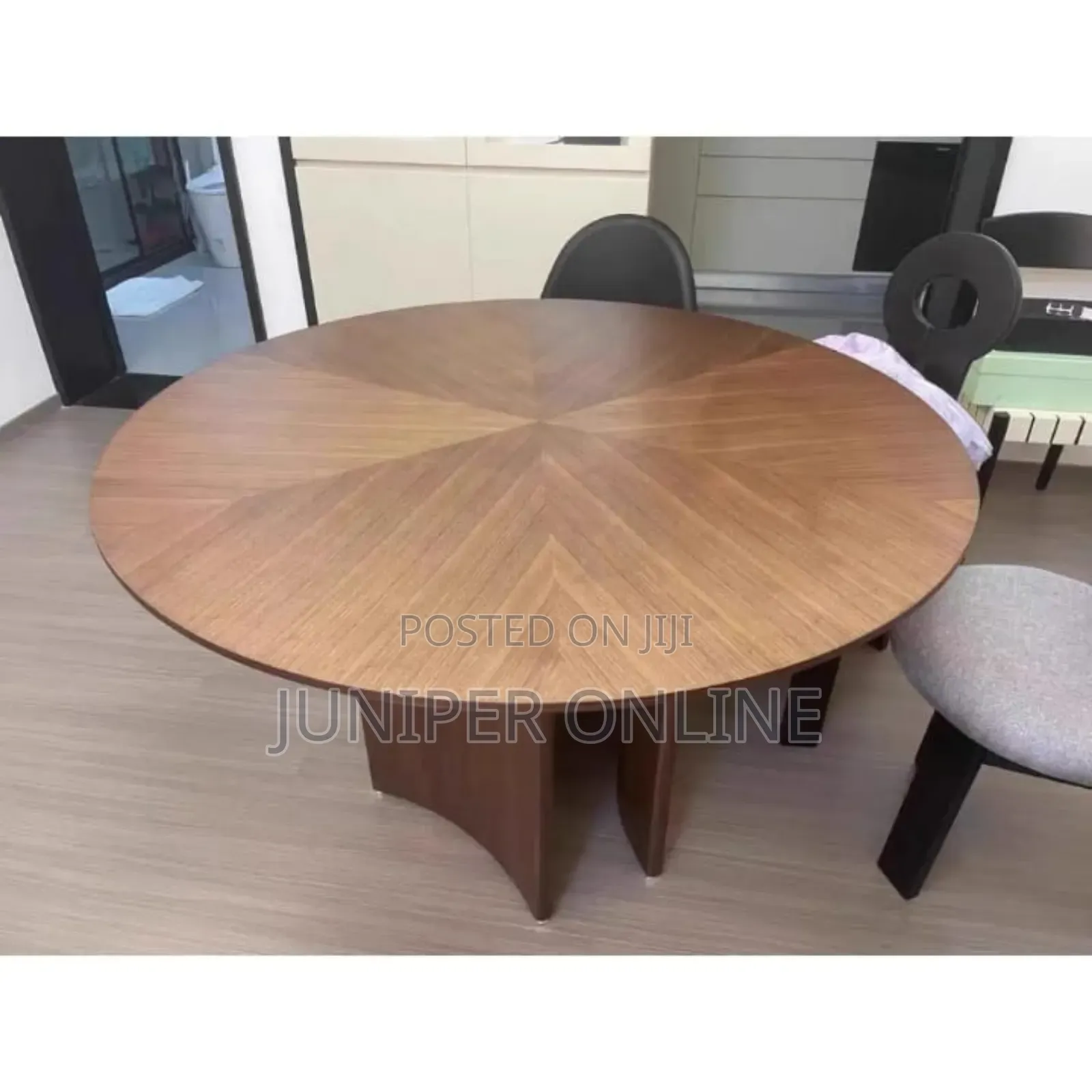 Meeting Table Afrat Numia