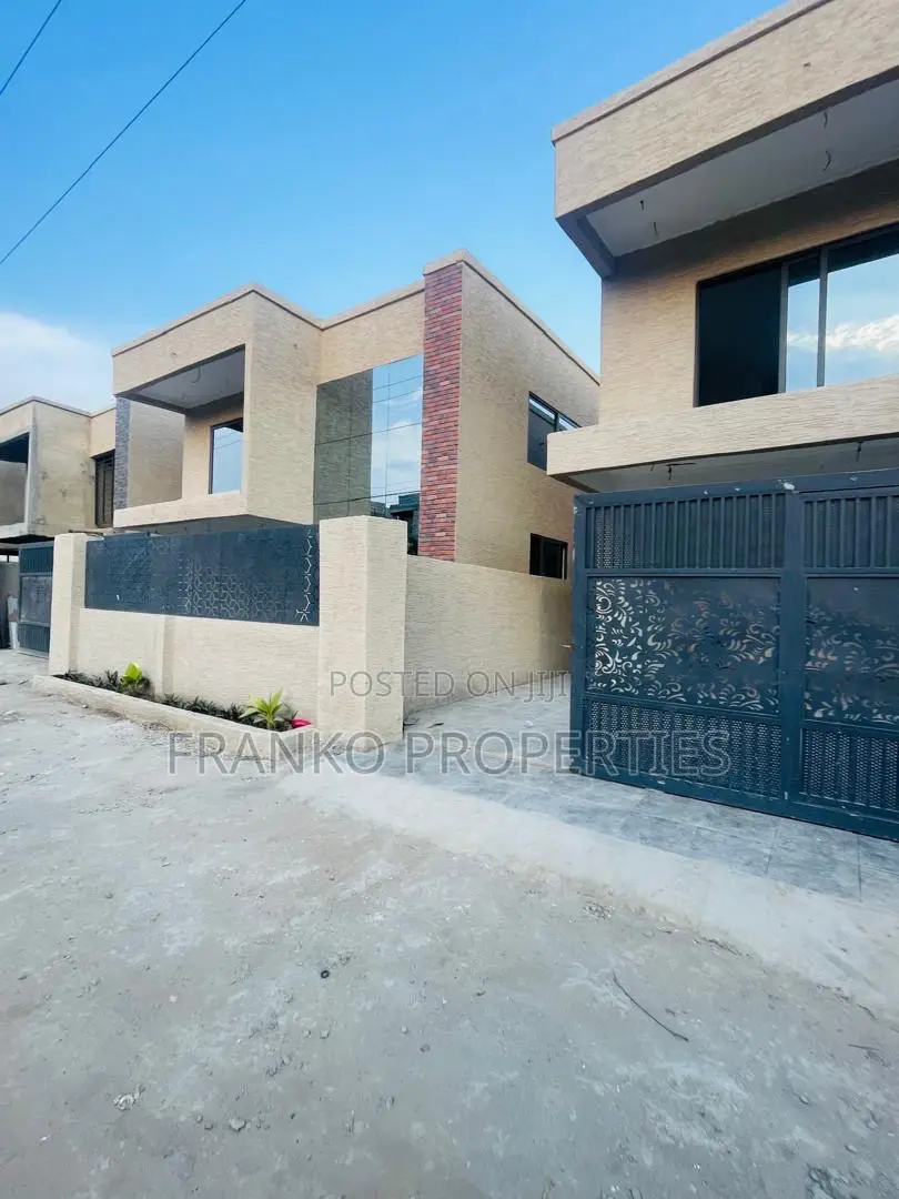 4bdrm House in Franko Properties, School Junction for sale