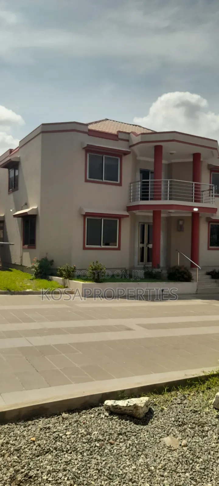 4bdrm House in Adjiringanor, Adjiriganor for sale