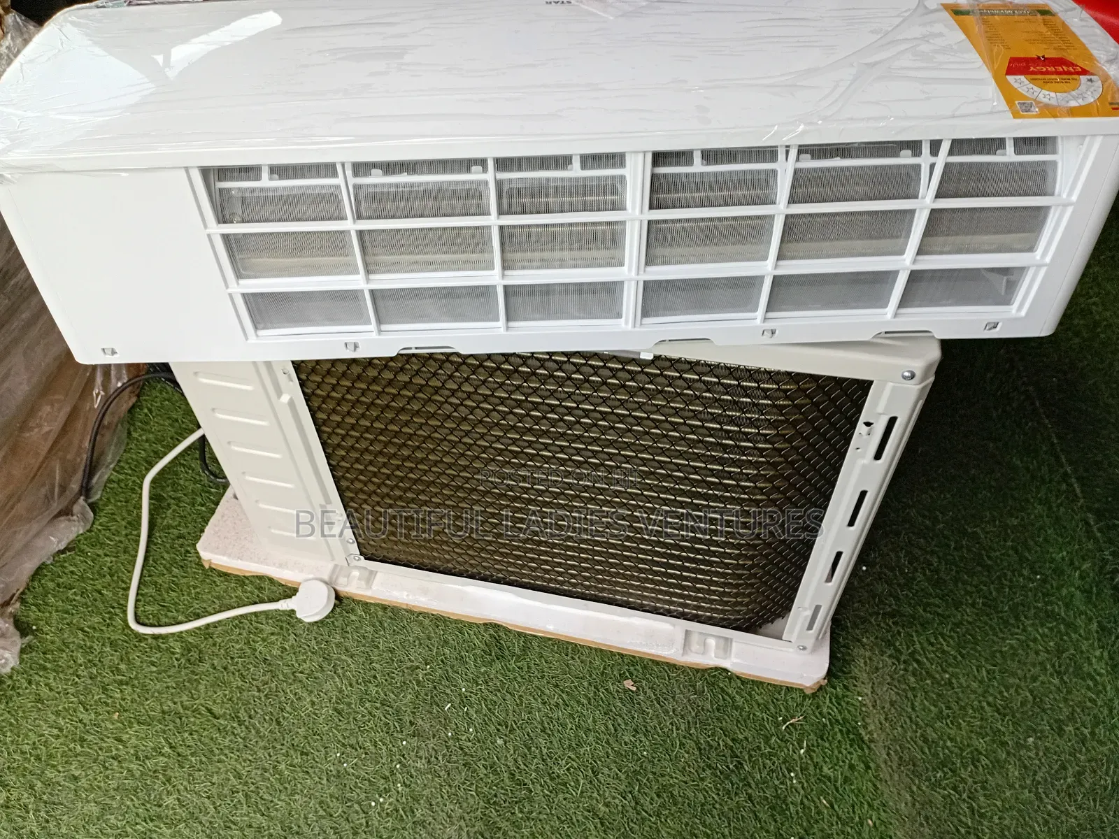 Hyper-Cooling Goldstar Air Conditioner for Fresh Indoor Relaxation