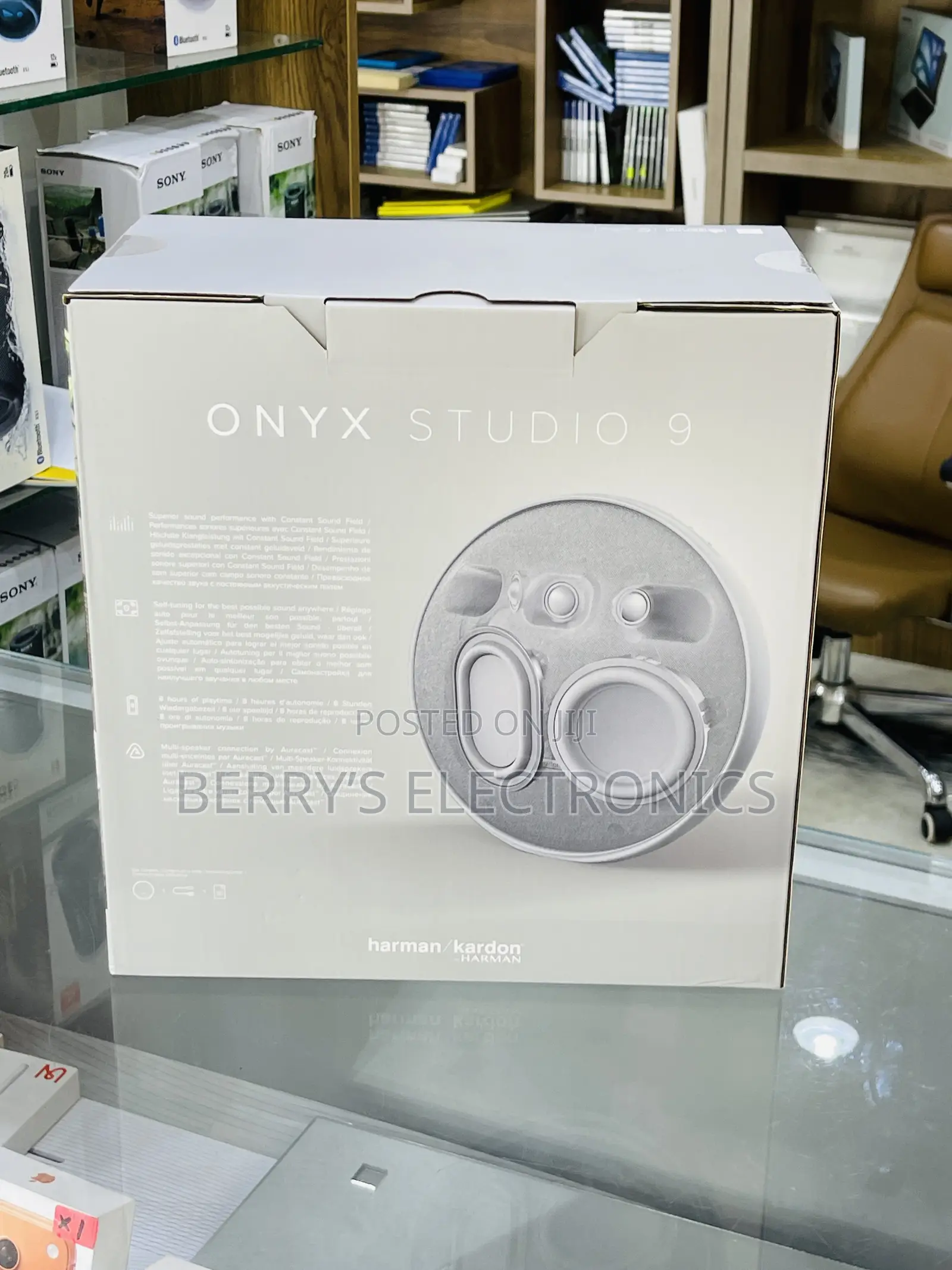 Onyx Studio 9