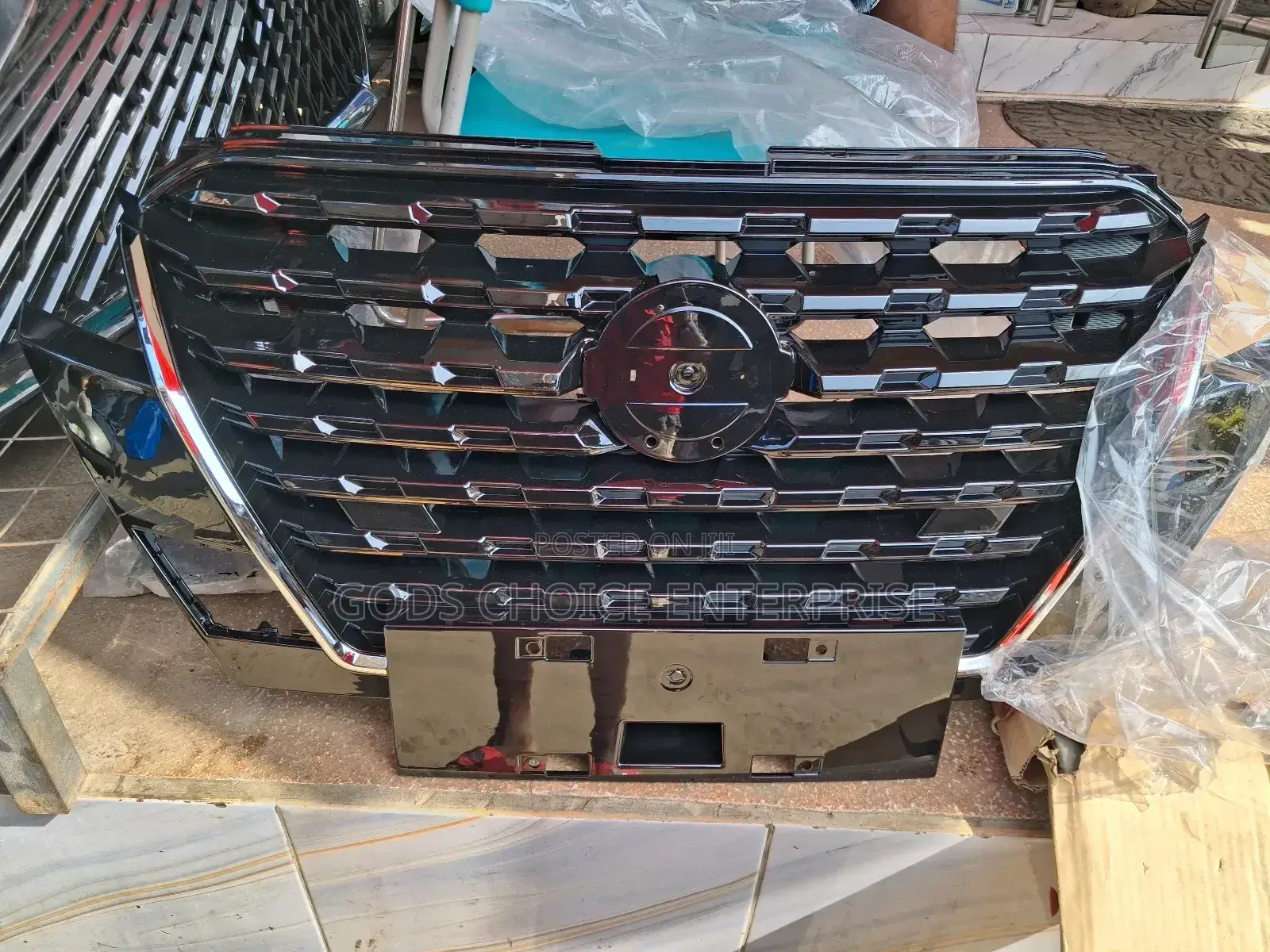 Front Grill Nissan Kicks 2018-2021