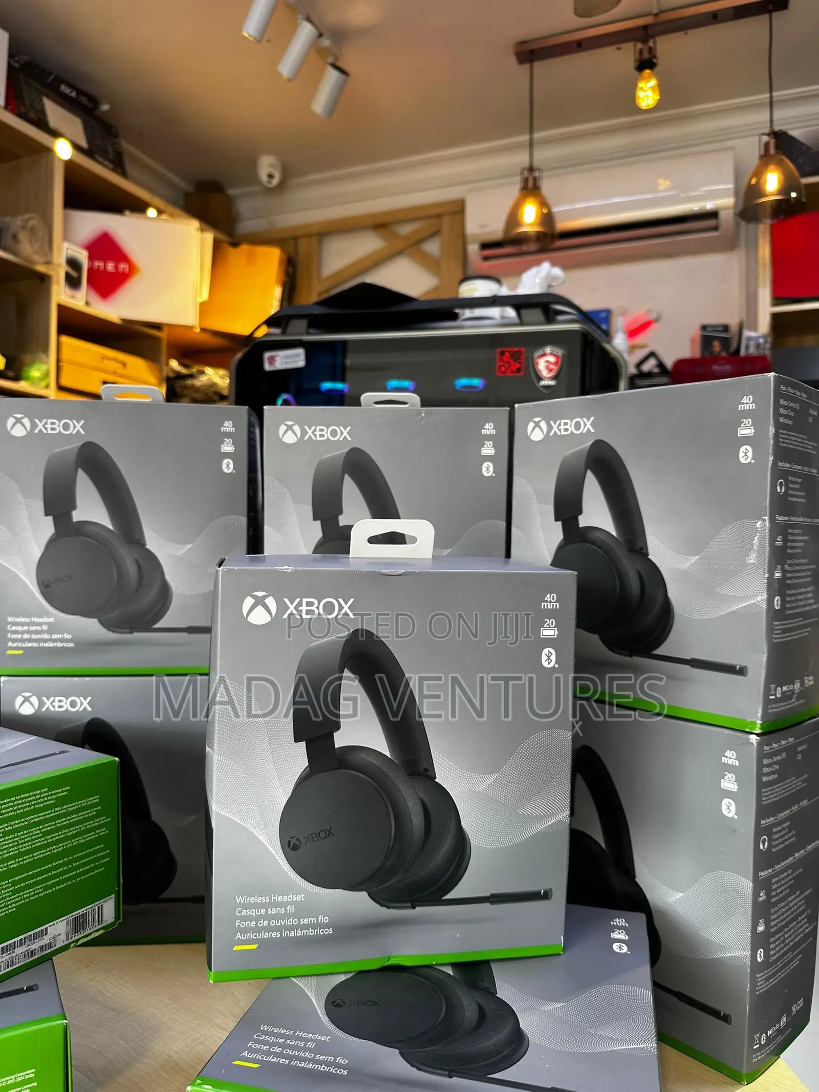 Xbox Wireless Gaming Headset – Over Ear Headphones – Spatial