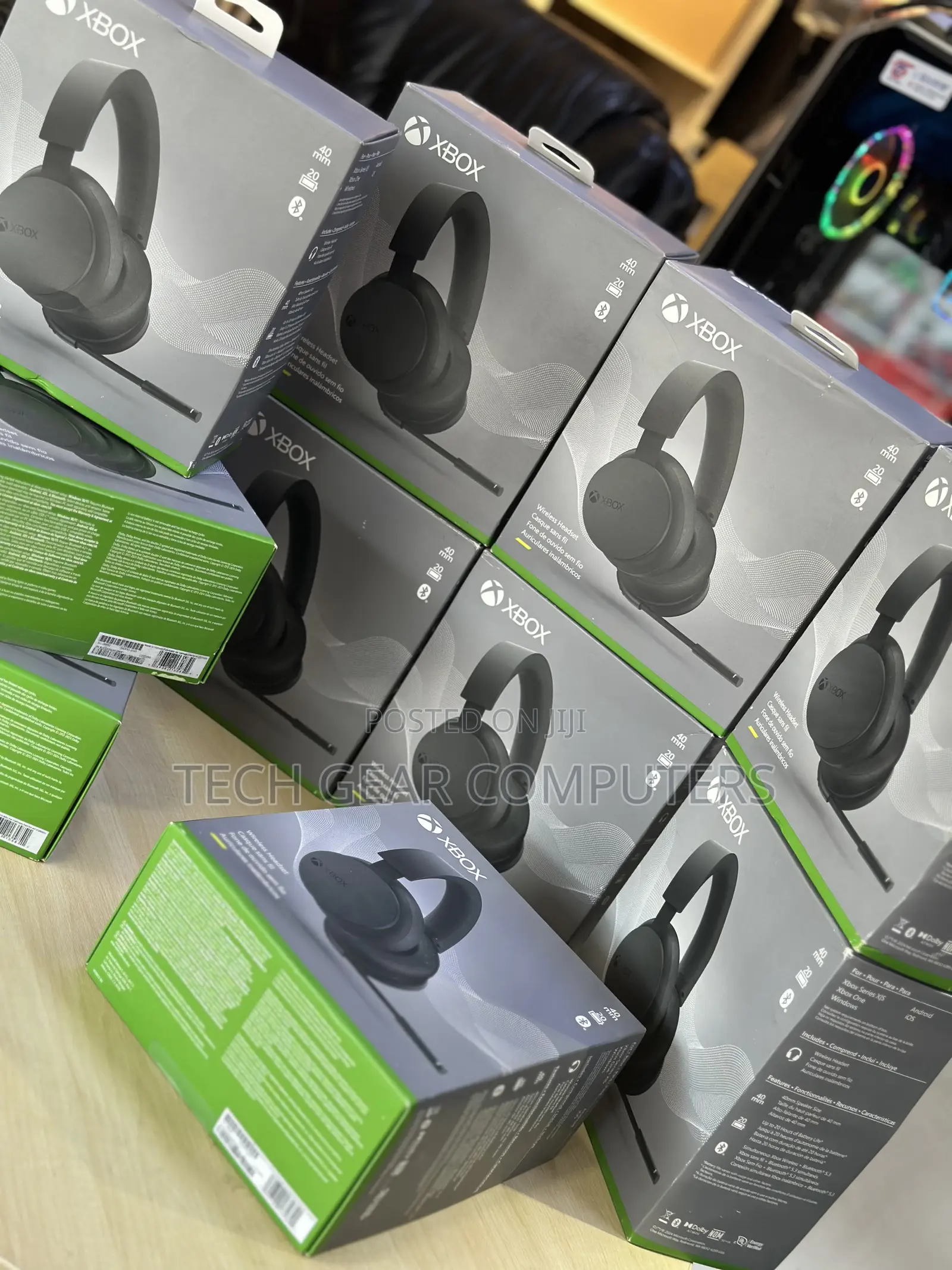 Xbox Wireless Gaming Headset – Over Ear Headphones – Spatial Audio