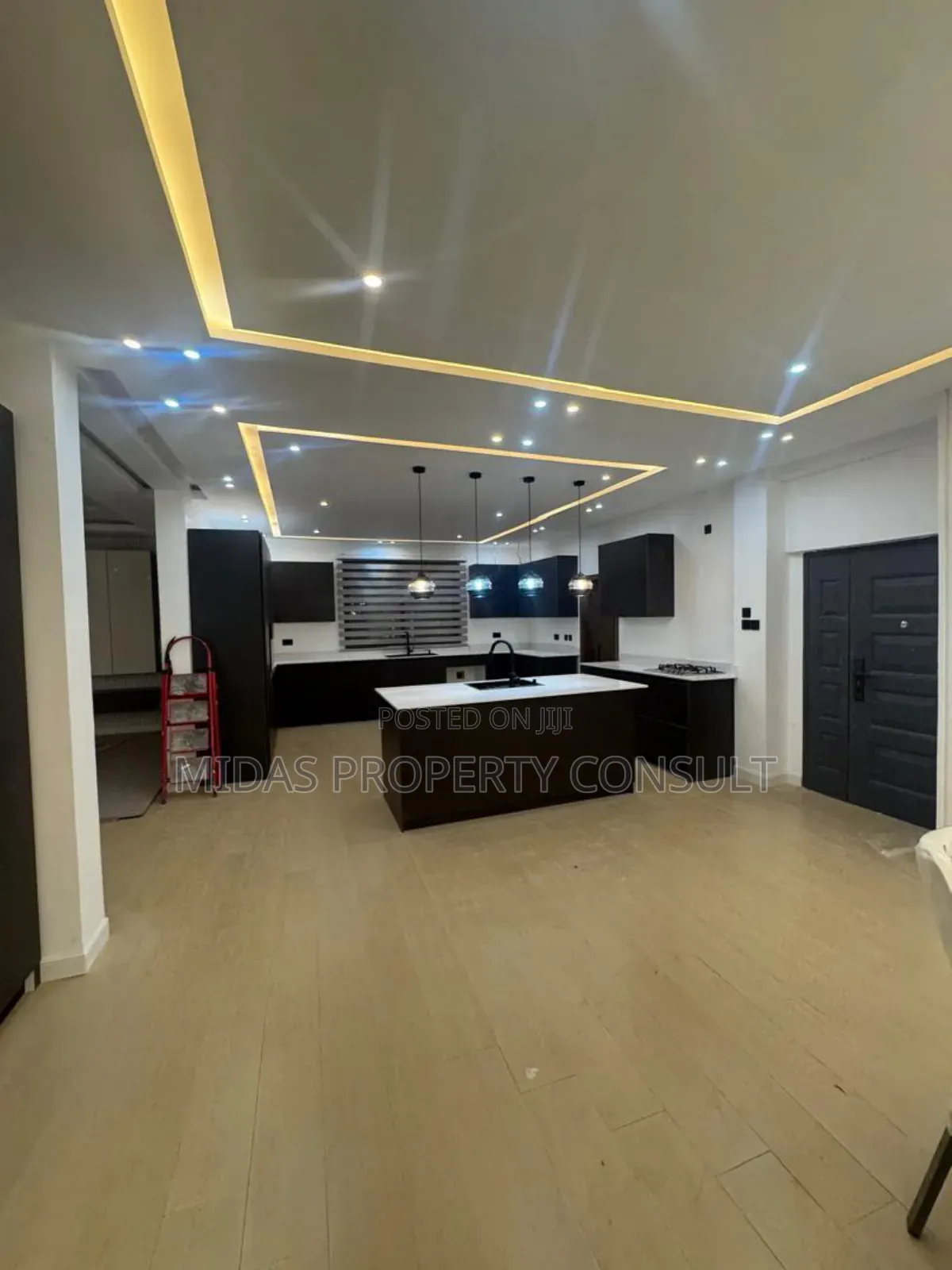 3bdrm House in Sakumono, Baatsona Total for sale