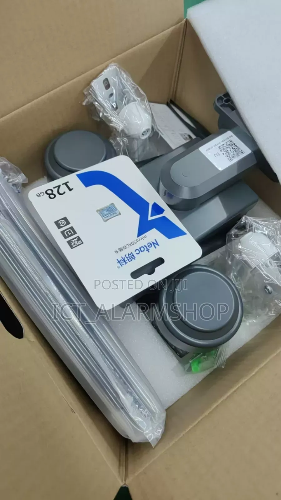 Dual Solar Power Panel Ptz 4lens