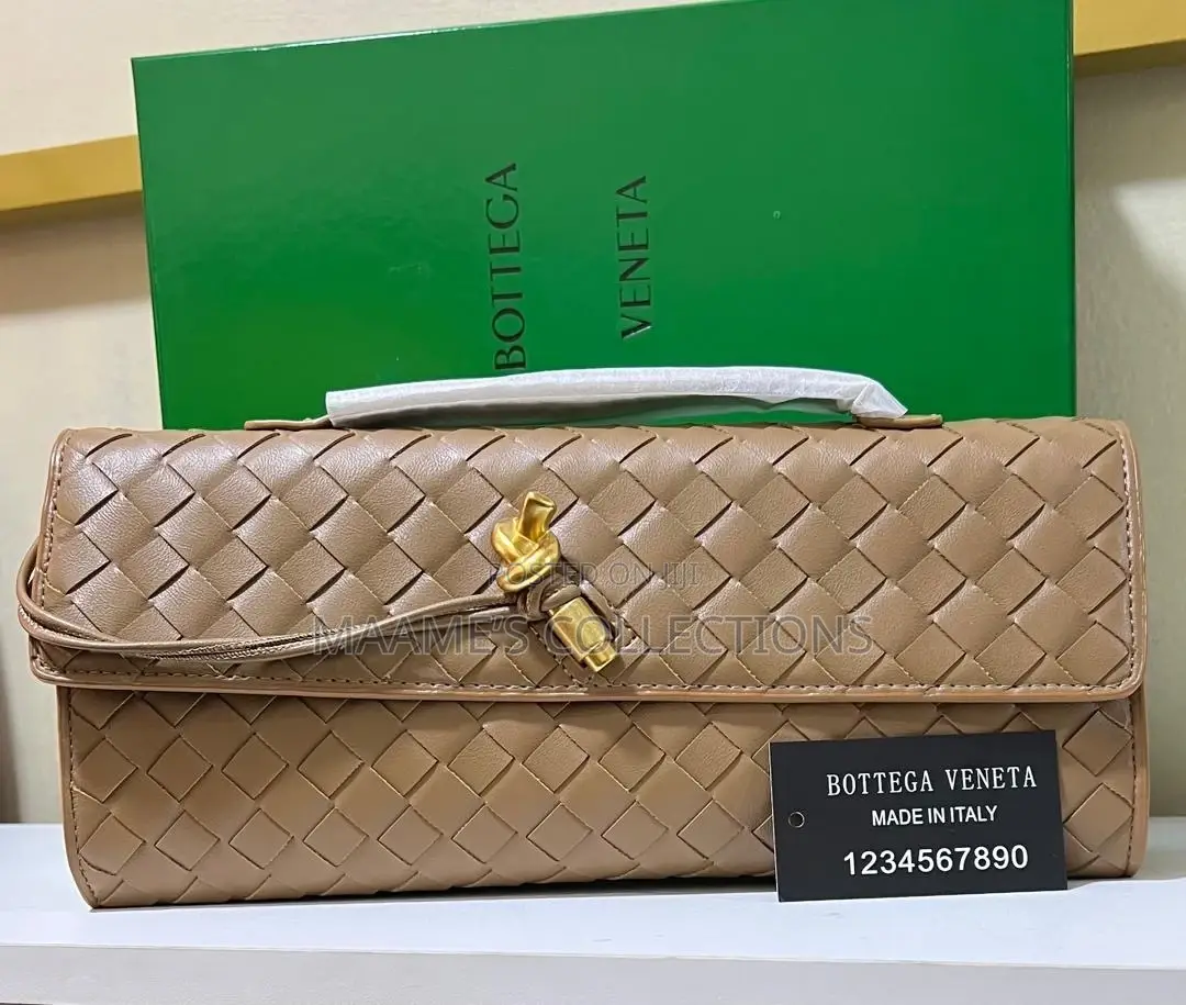 Bottega Veneta Ladies Clutch / Handbag ( in a Box)