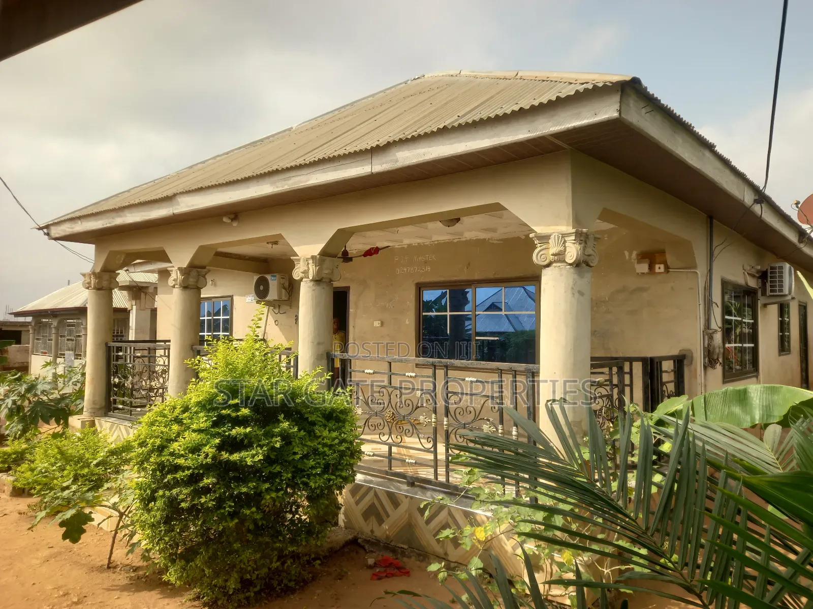 4bdrm House in Mampongteng Dumanafo, Kumasi Metropolitan for sale