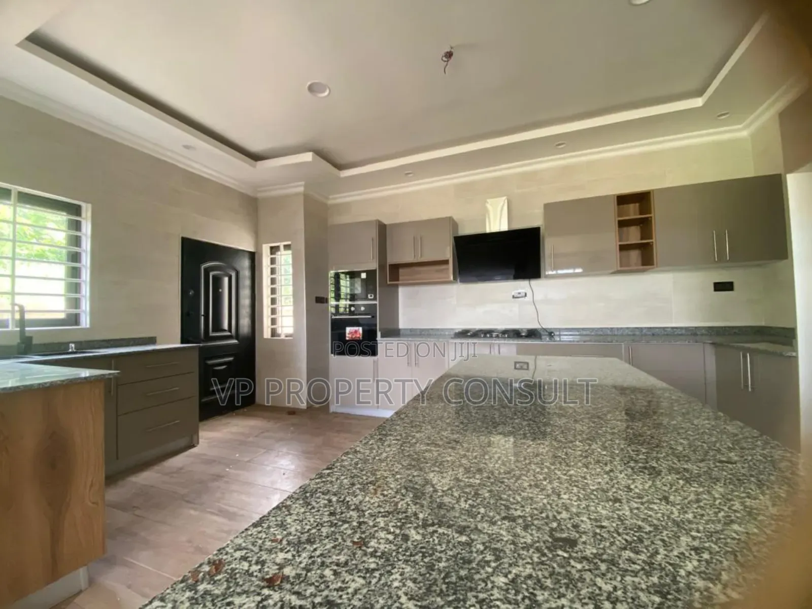4bdrm House in Aburi for sale