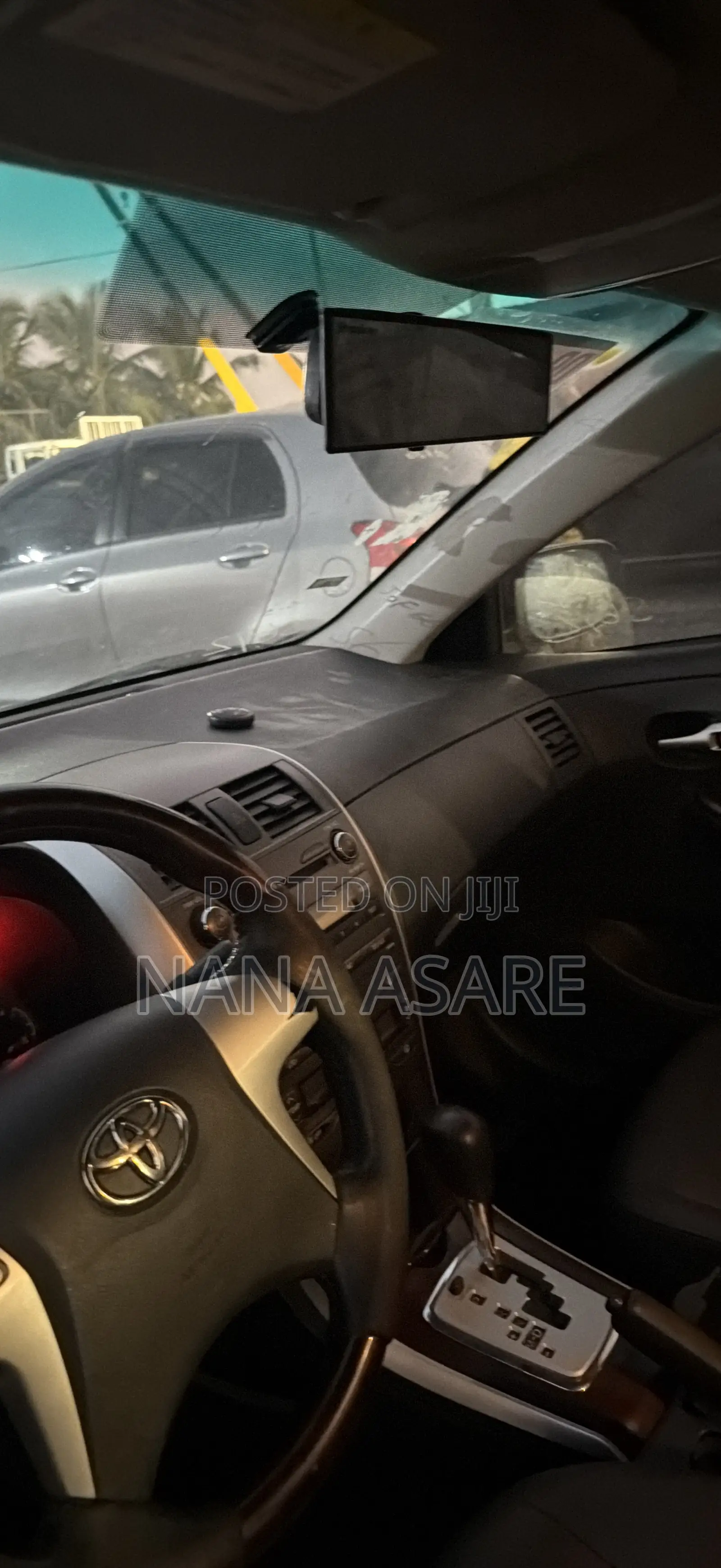 Toyota Corolla LE Special Edition 4dr Sedan (1.8L 4cyl 4A) 2013 Silver