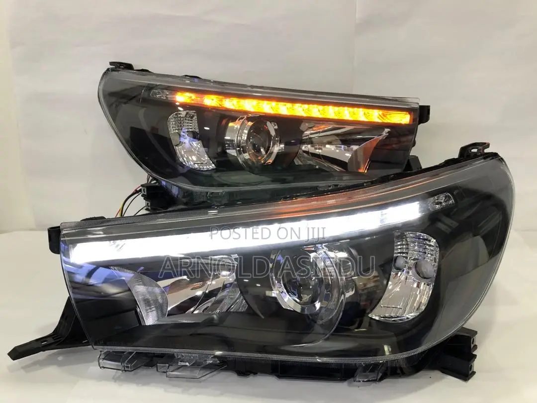 Hilux 2016 Headlight