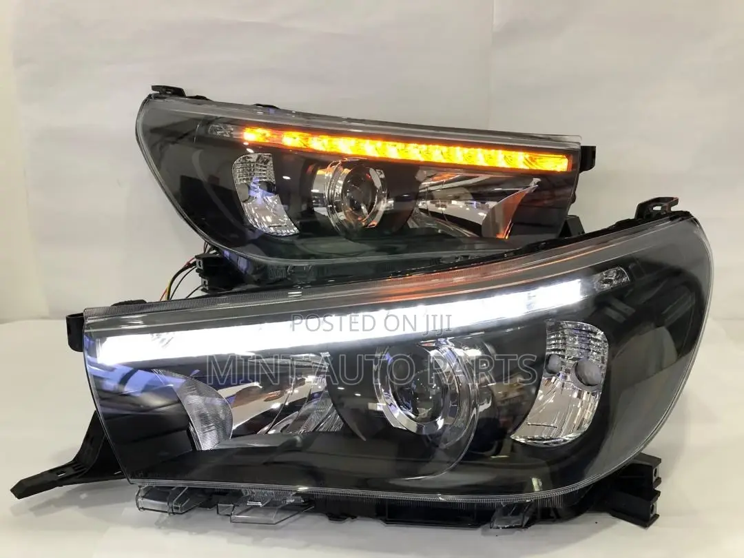 Hilux 2016 Headlight