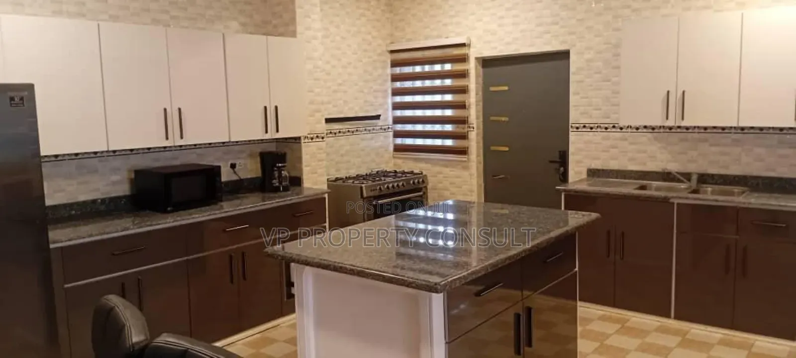 4bdrm House in Teshie for sale