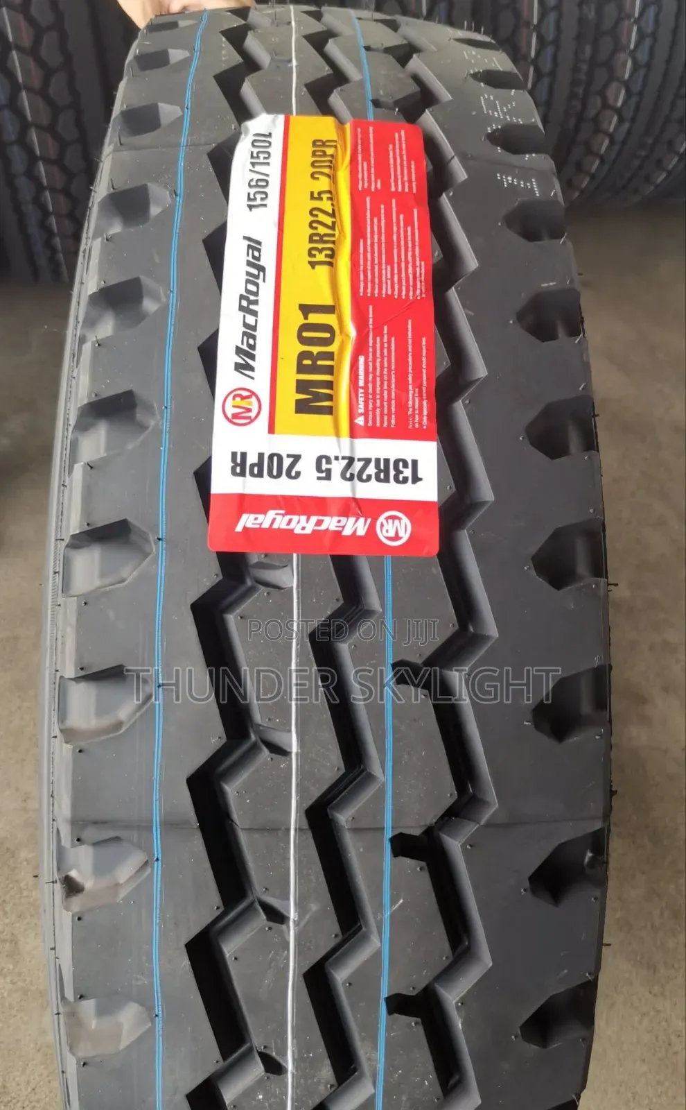 13r22.5 Tire Macroyal Heavy Duty Tyre
