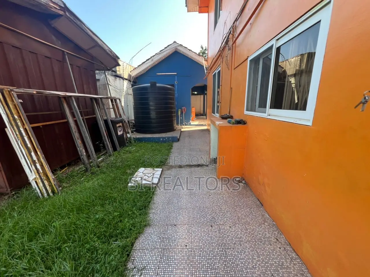 5bdrm House in Airport Residential for rent