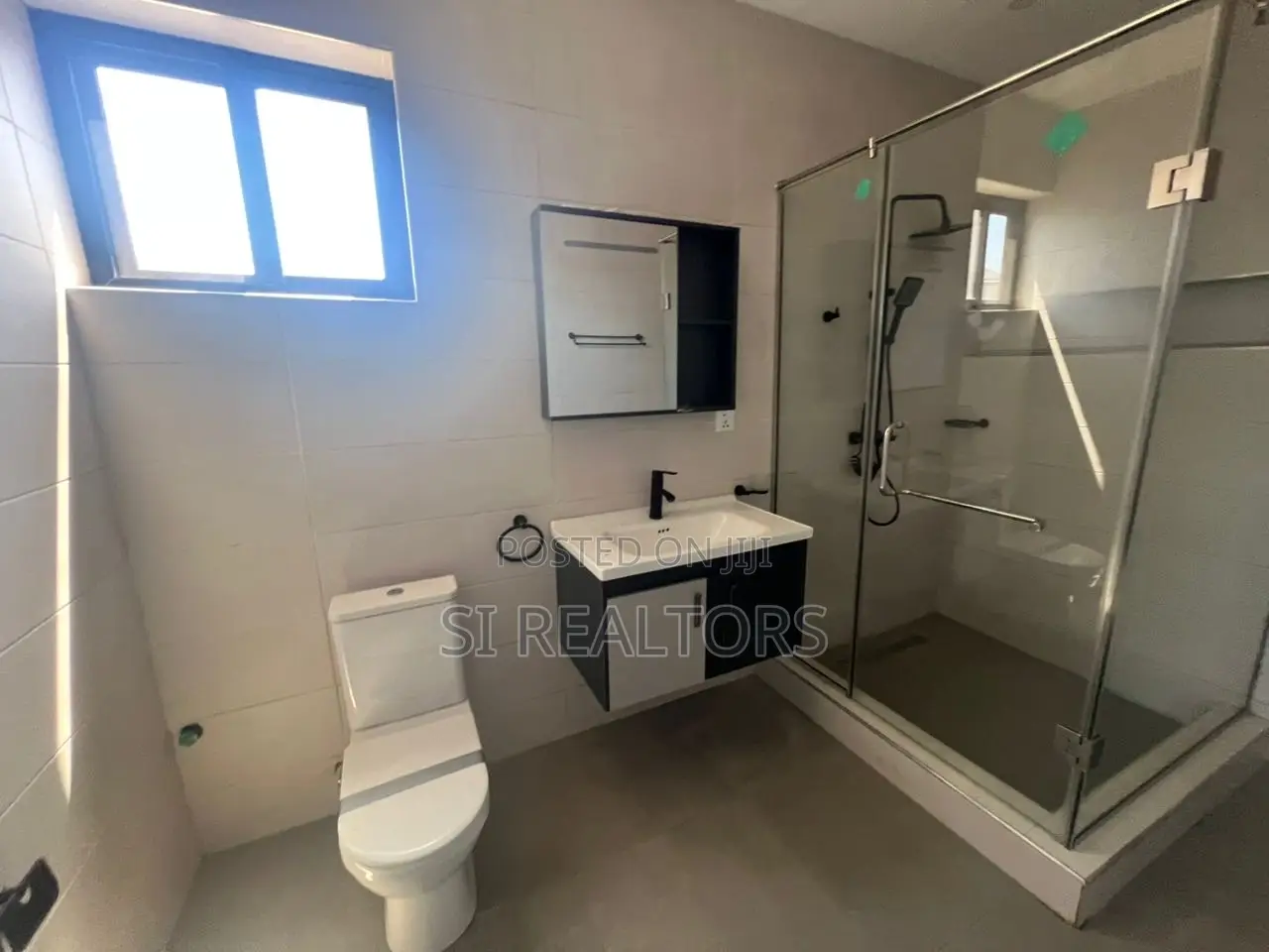 5bdrm House in Labone for rent