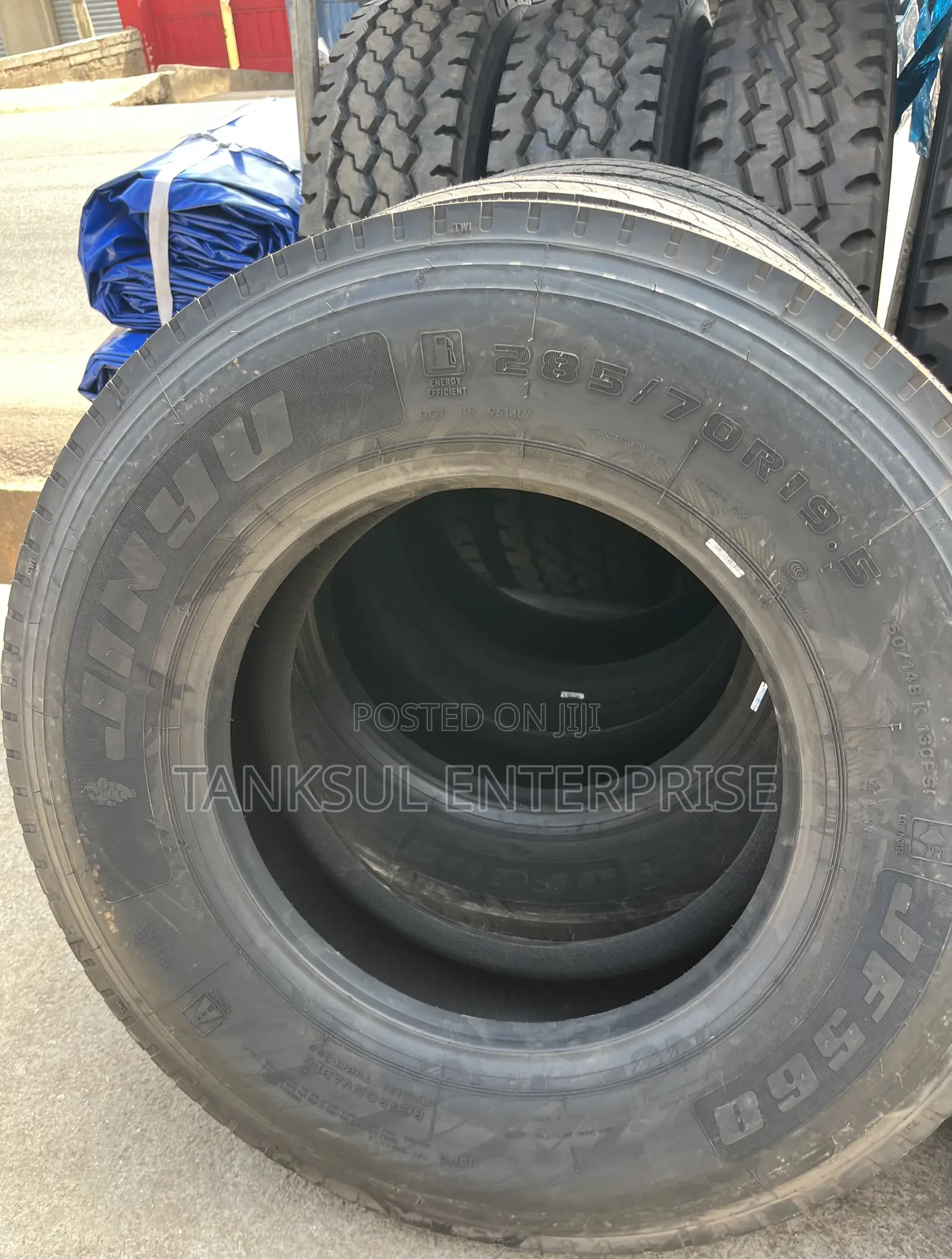 Jinyu 285 70 R19.5