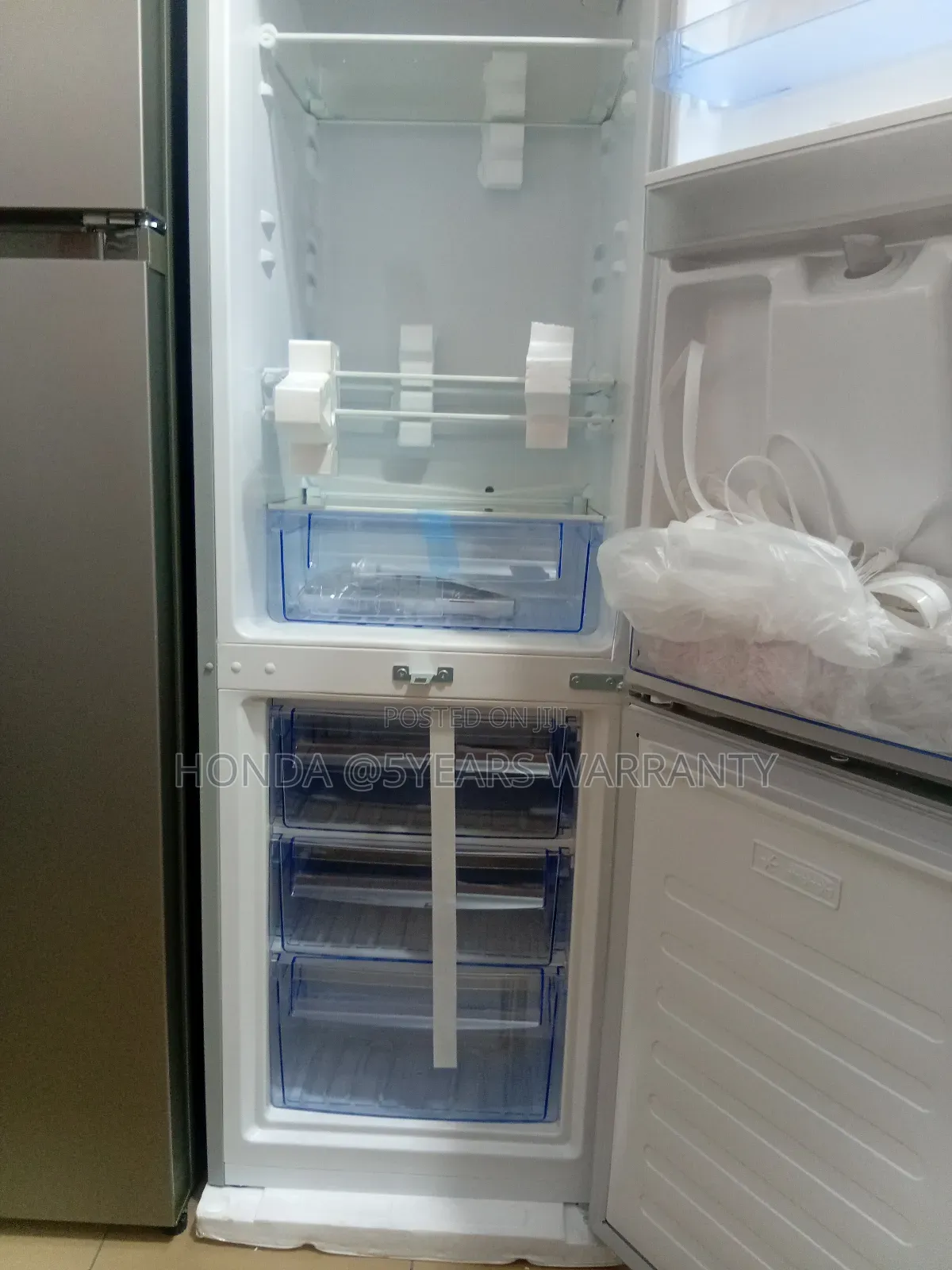 **Flamino 251l Refrigerator**