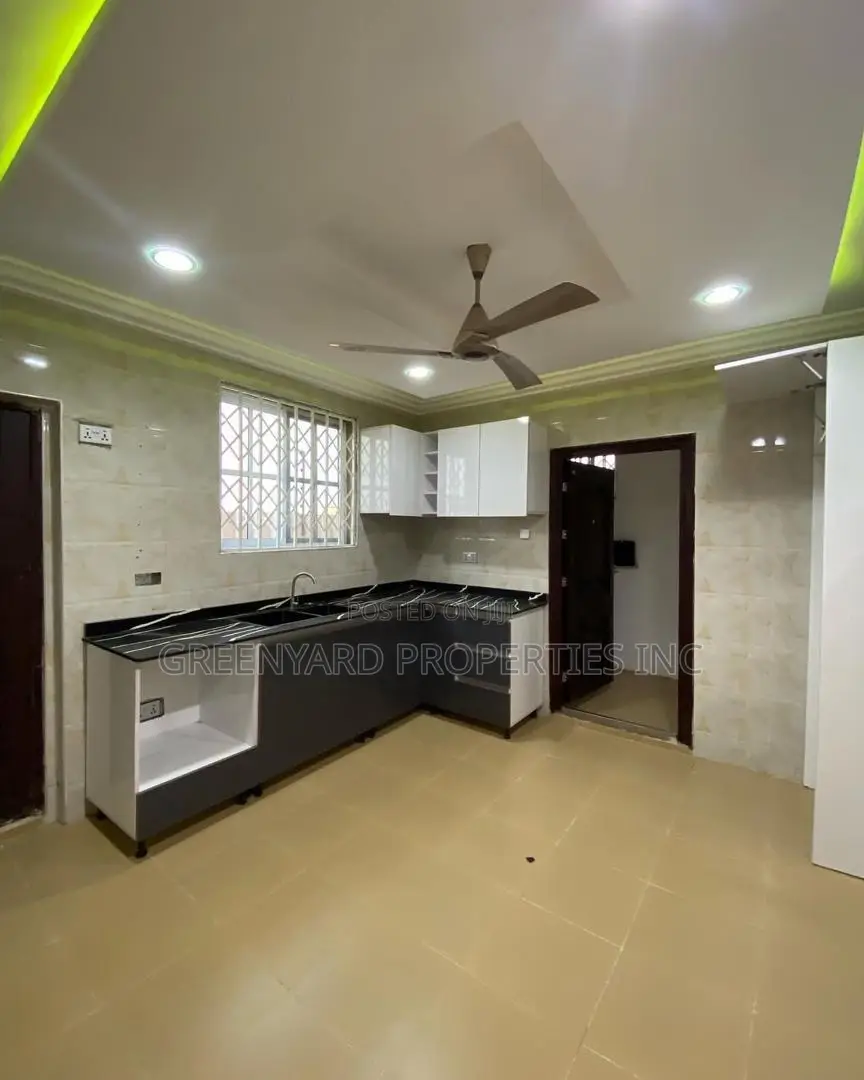 4bdrm House in East Legon for rent