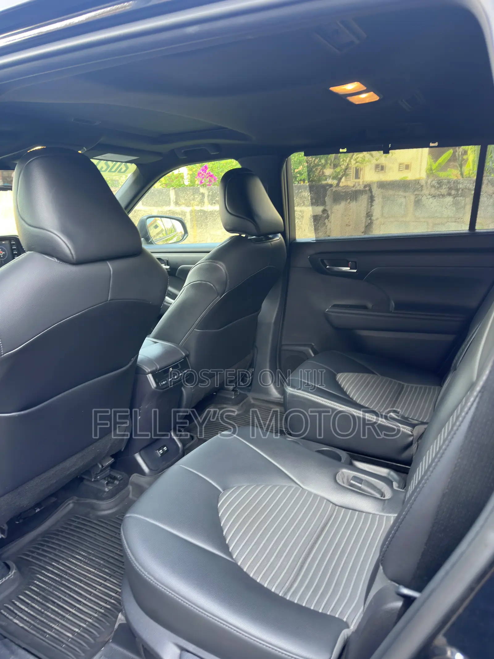 Toyota Highlander XLE 2021 Black