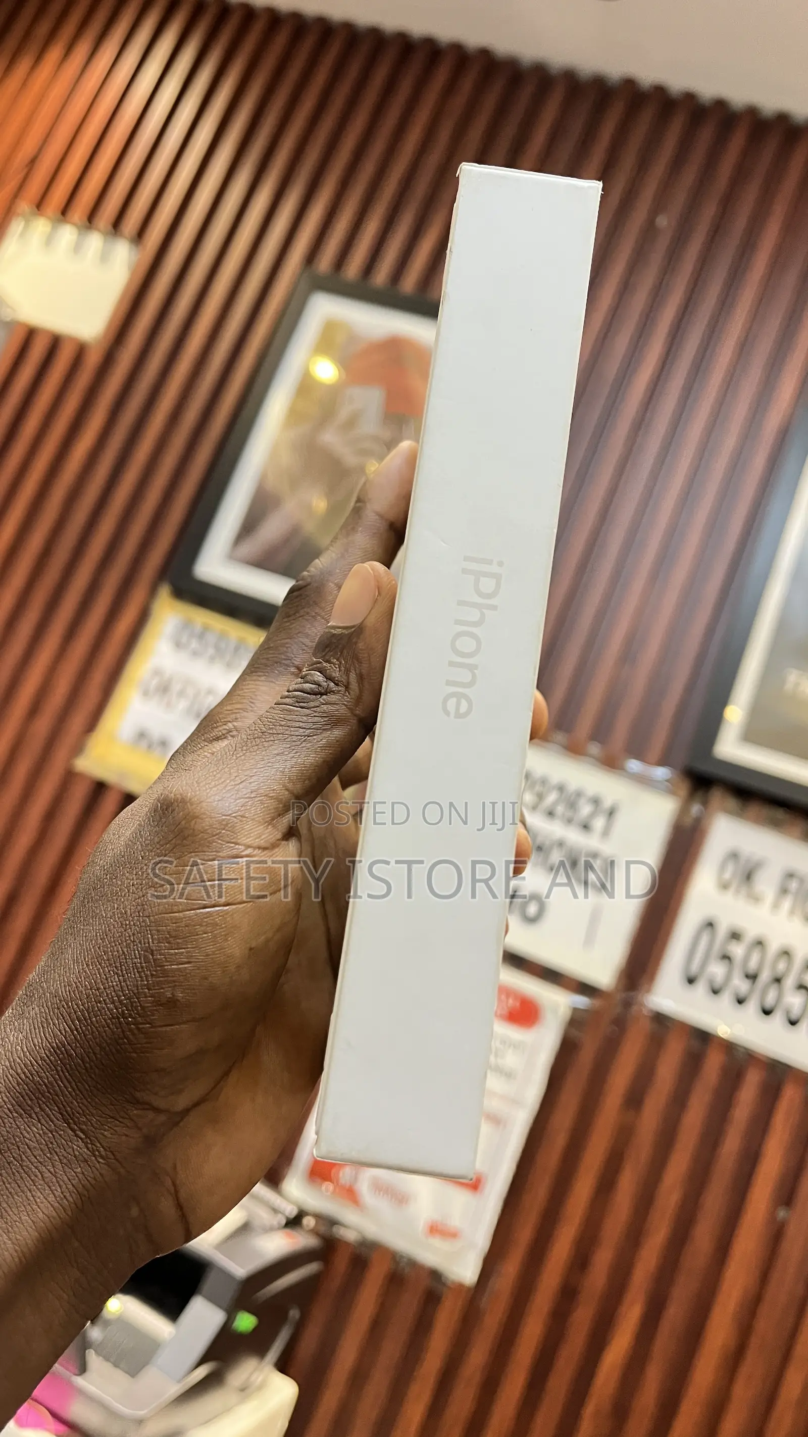 New Apple iPhone 16 Plus 128 GB White
