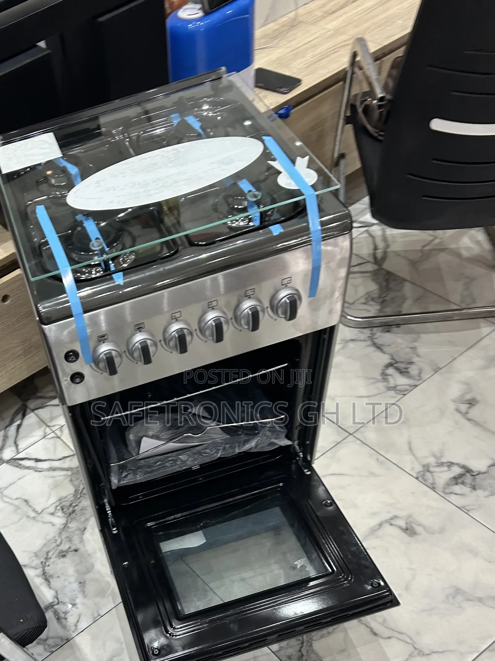 Valuable New 60x60 4 Gas Cooker Ferre Grey