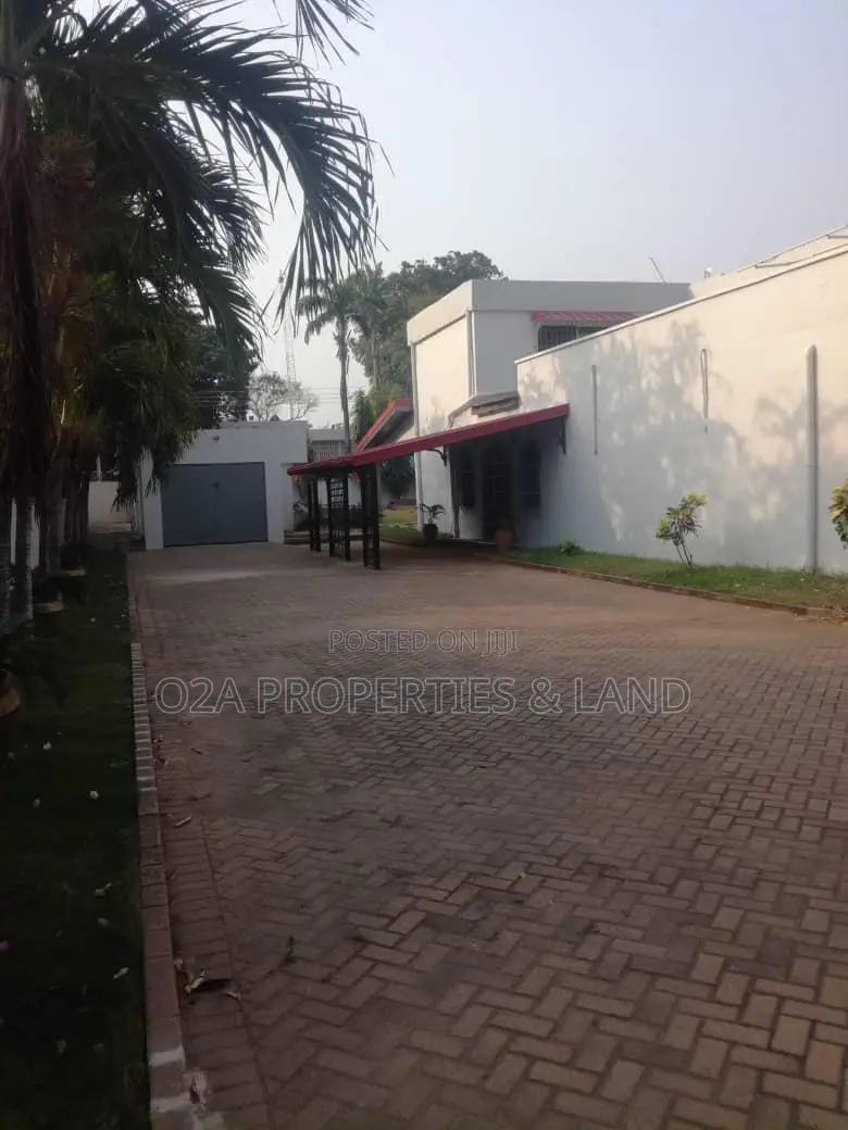 6bdrm House in Airport Residential for rent