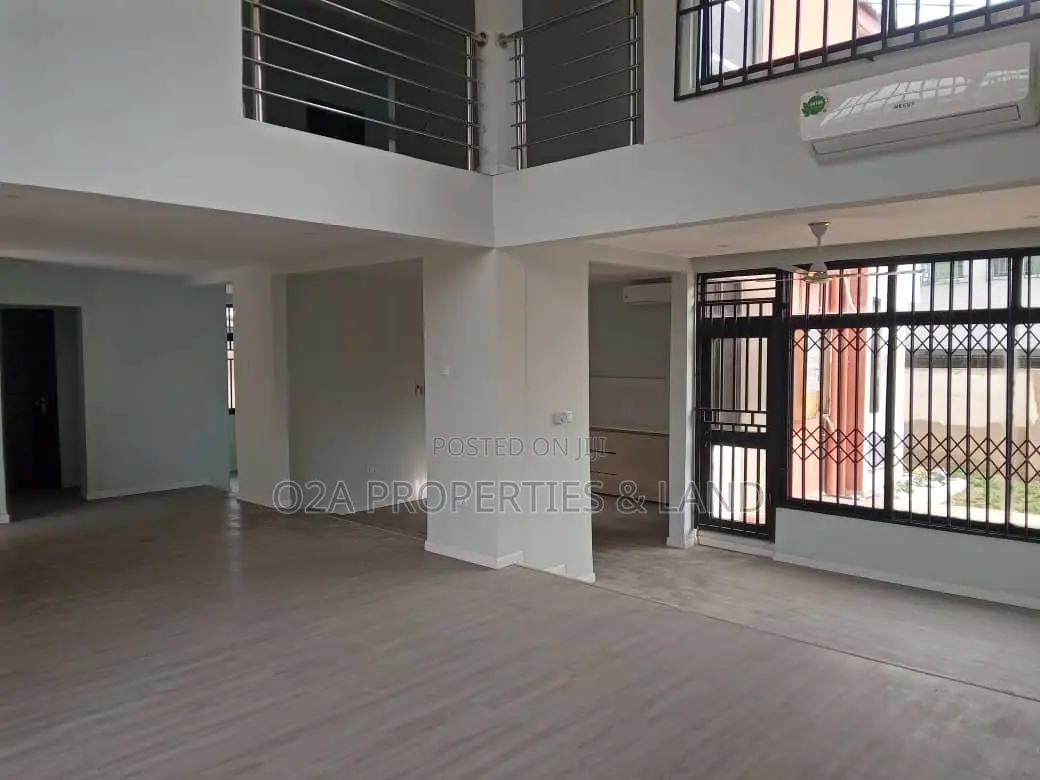 5bdrm House in Labone, Celsbridge Area for rent
