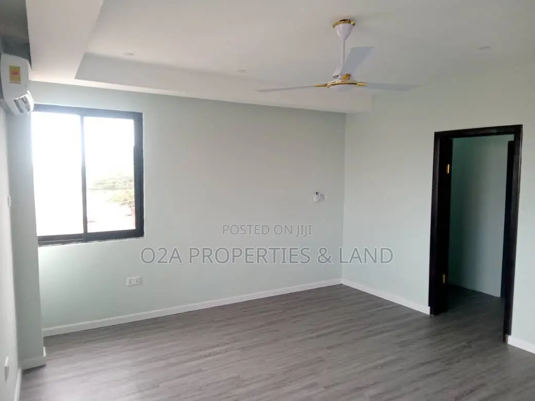 5bdrm House in Labone, Celsbridge Area for rent