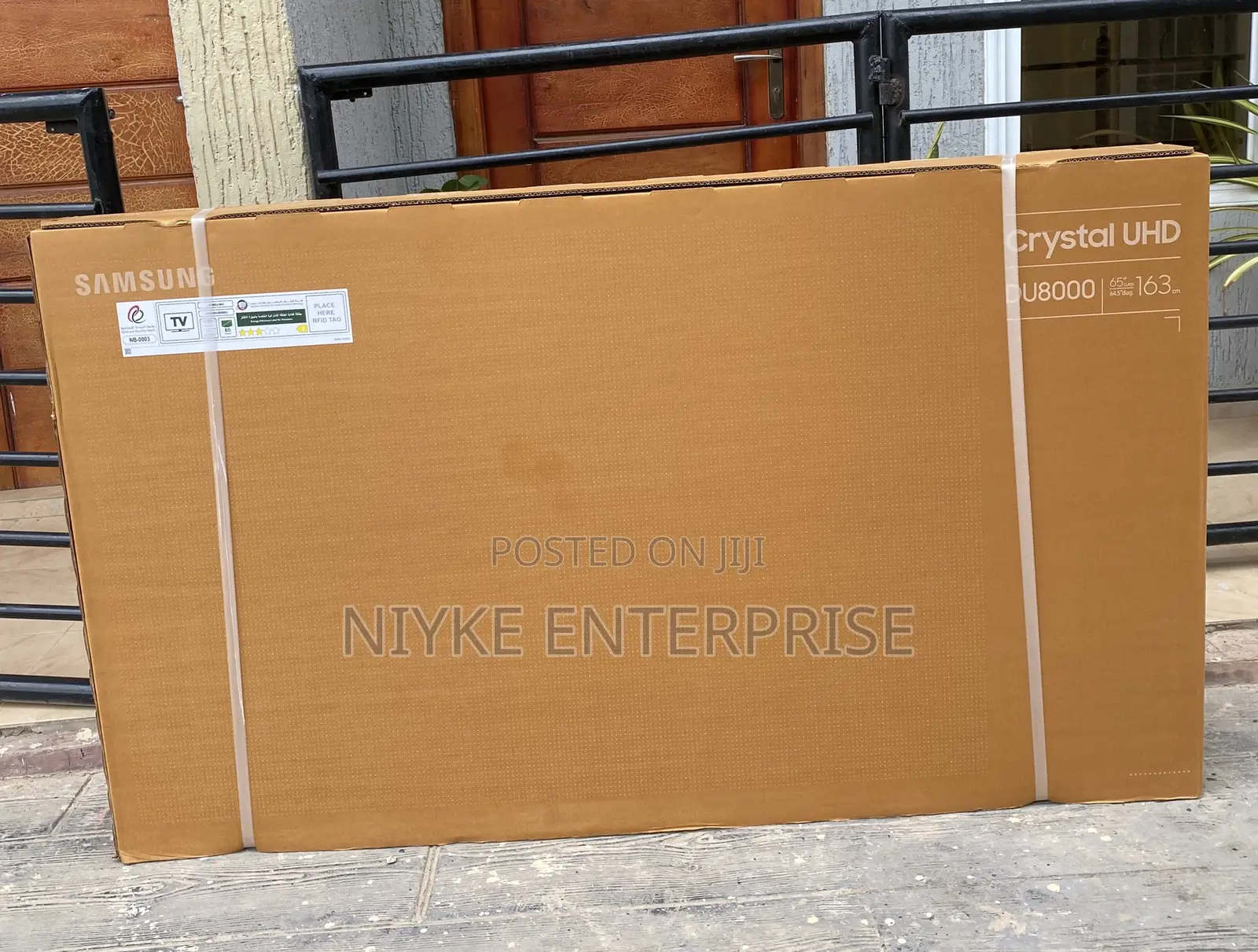 Samsung 65′′ Du8000 (Crystal Uhd):