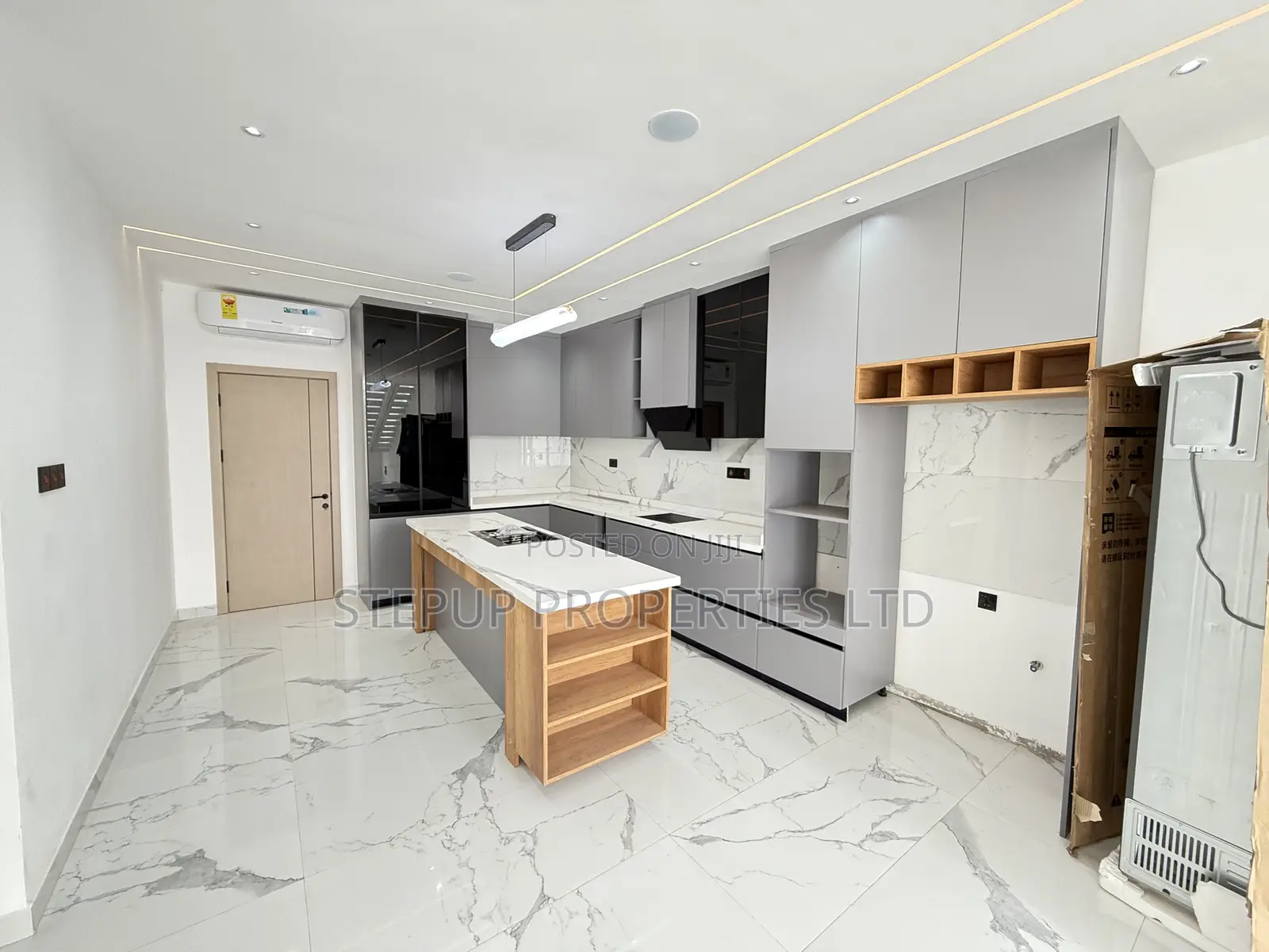 4bdrm House in Ashaley Botwe Little for sale