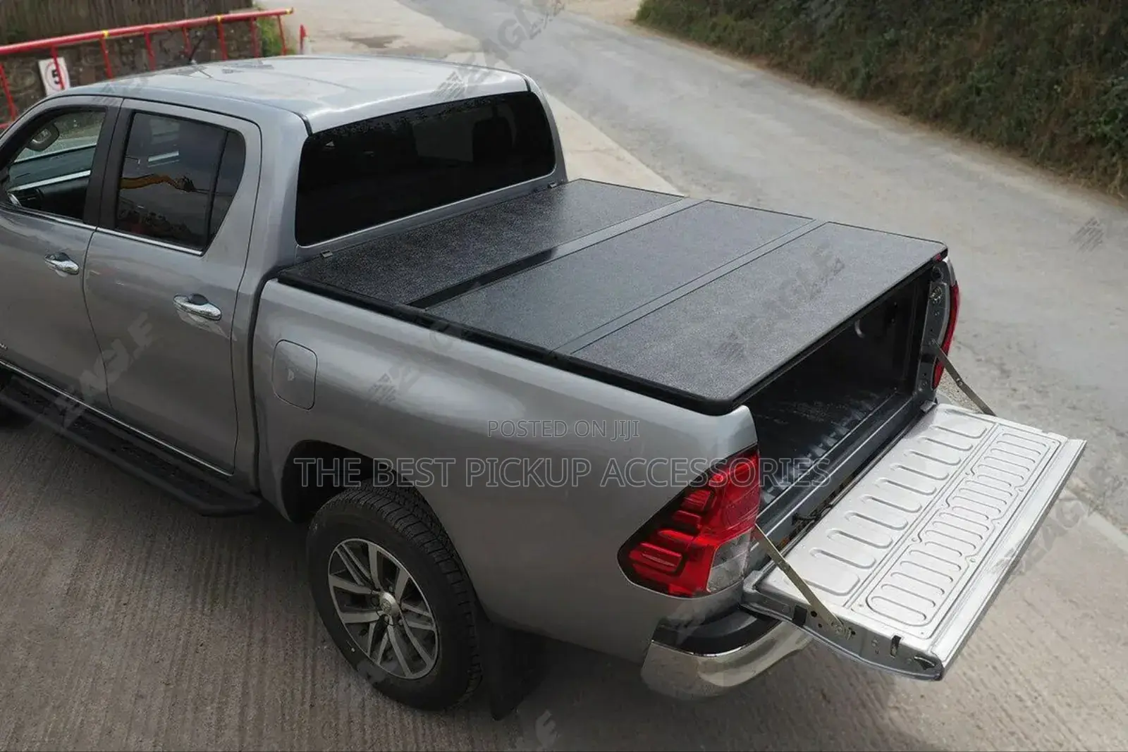 Toyota Hilux Bed/Bucket Cover Tri Fold Hard