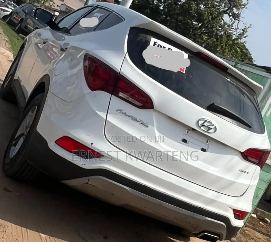 Hyundai Santa Fe 2017 White