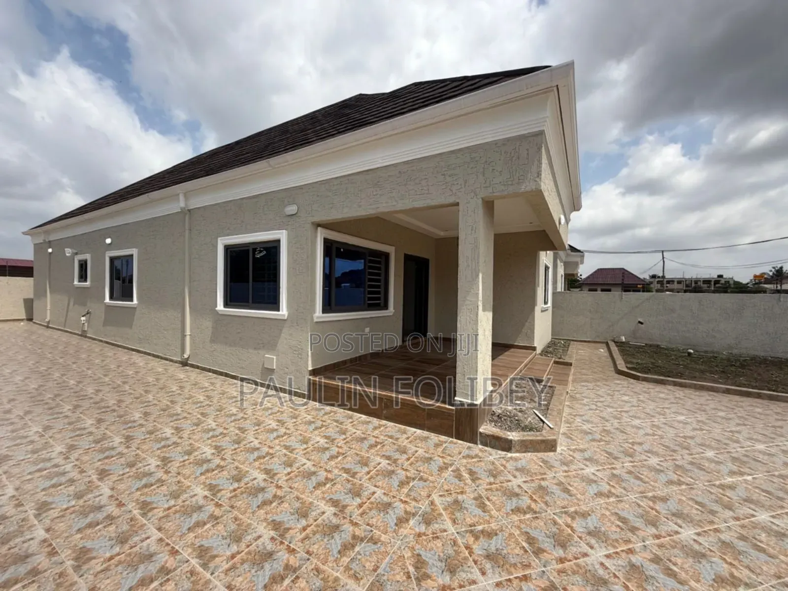 3bdrm Apartment in Dg Properties, Ablekuma for sale