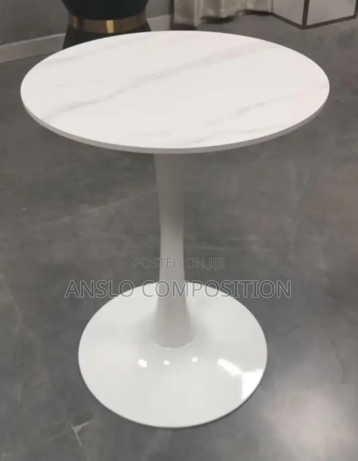 Minimalistic Dinning Table