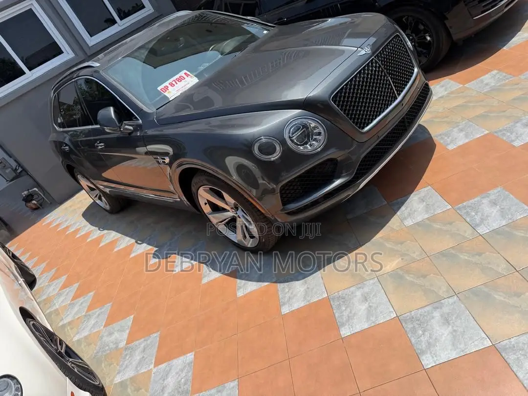 Bentley Bentayga 2023 Gray