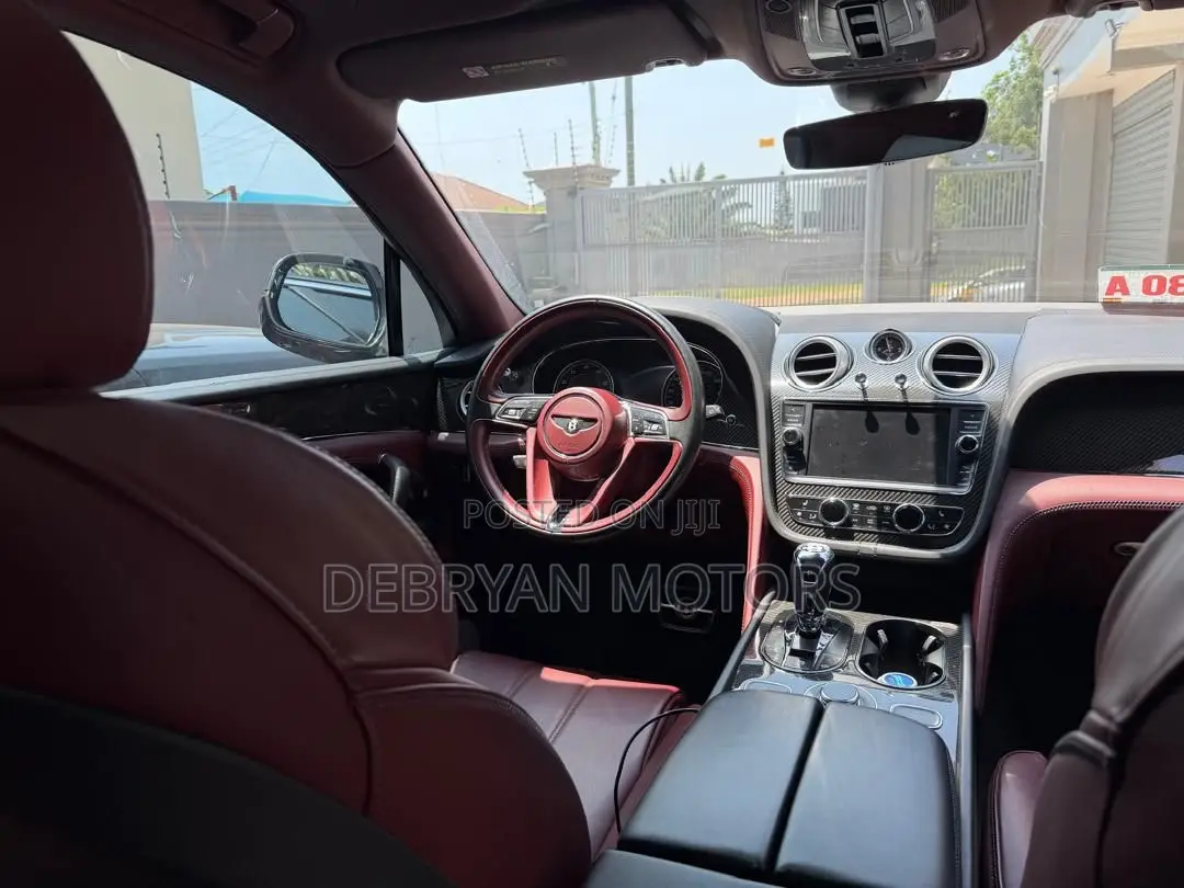 Bentley Bentayga 2023 Gray