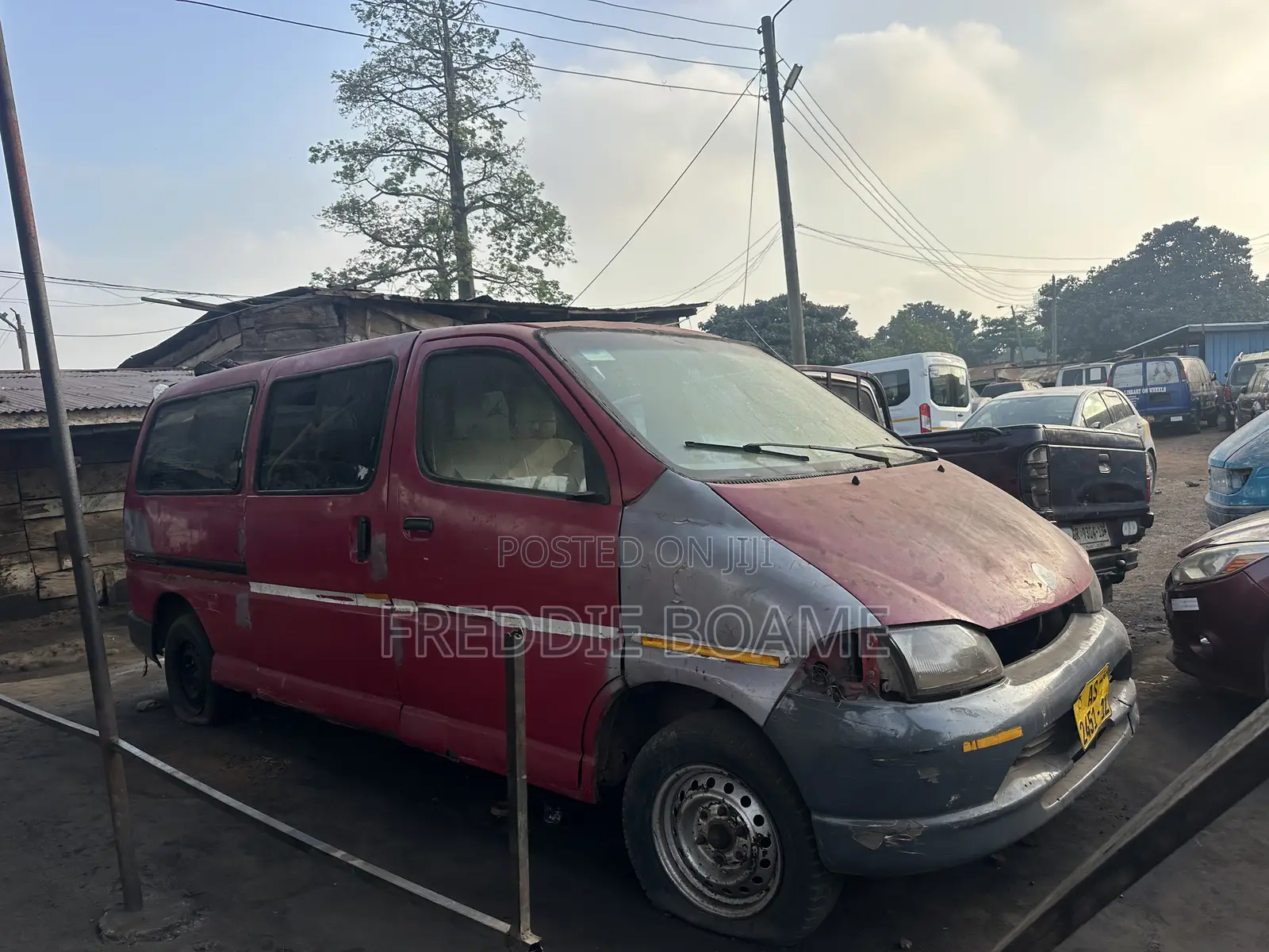 Toyota HiAce 2006 Red