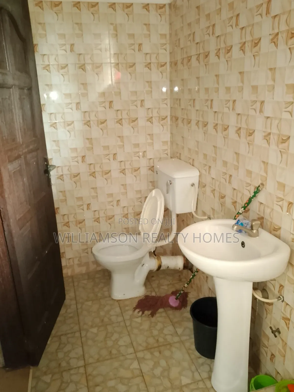 2bdrm Apartment in Hfc Estate Area, Spintex for rent