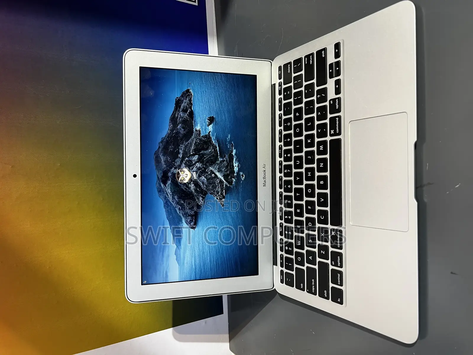 Laptop Apple MacBook Air 4GB Intel Core I5 SSD 128GB
