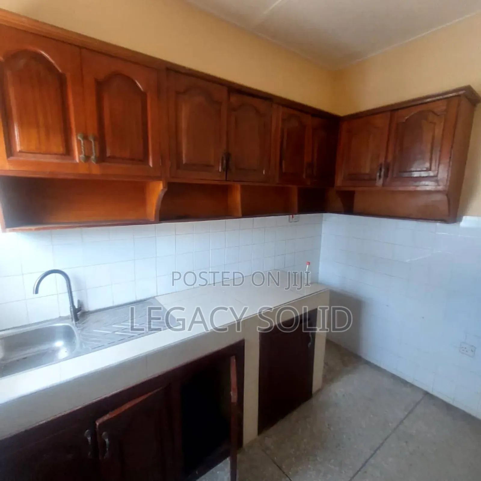 3bdrm House in Legacy Solid Real, Spintex for rent