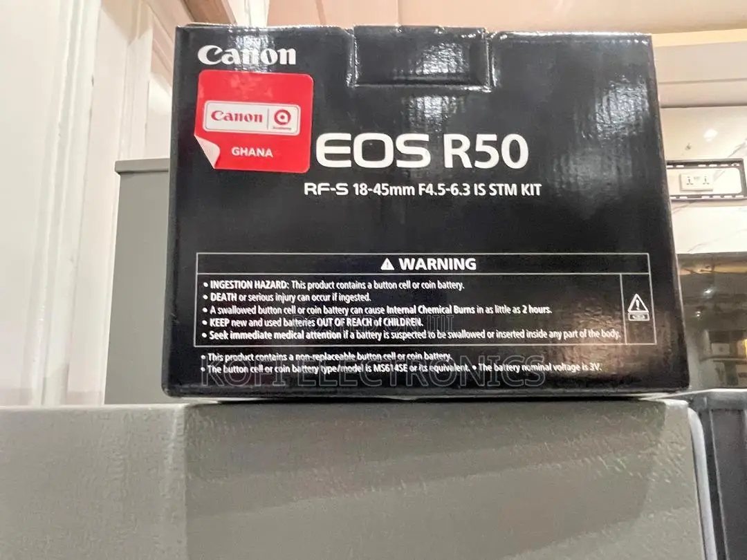 Classic Street-Style Canon Eos R50 With Premium Rf Mount