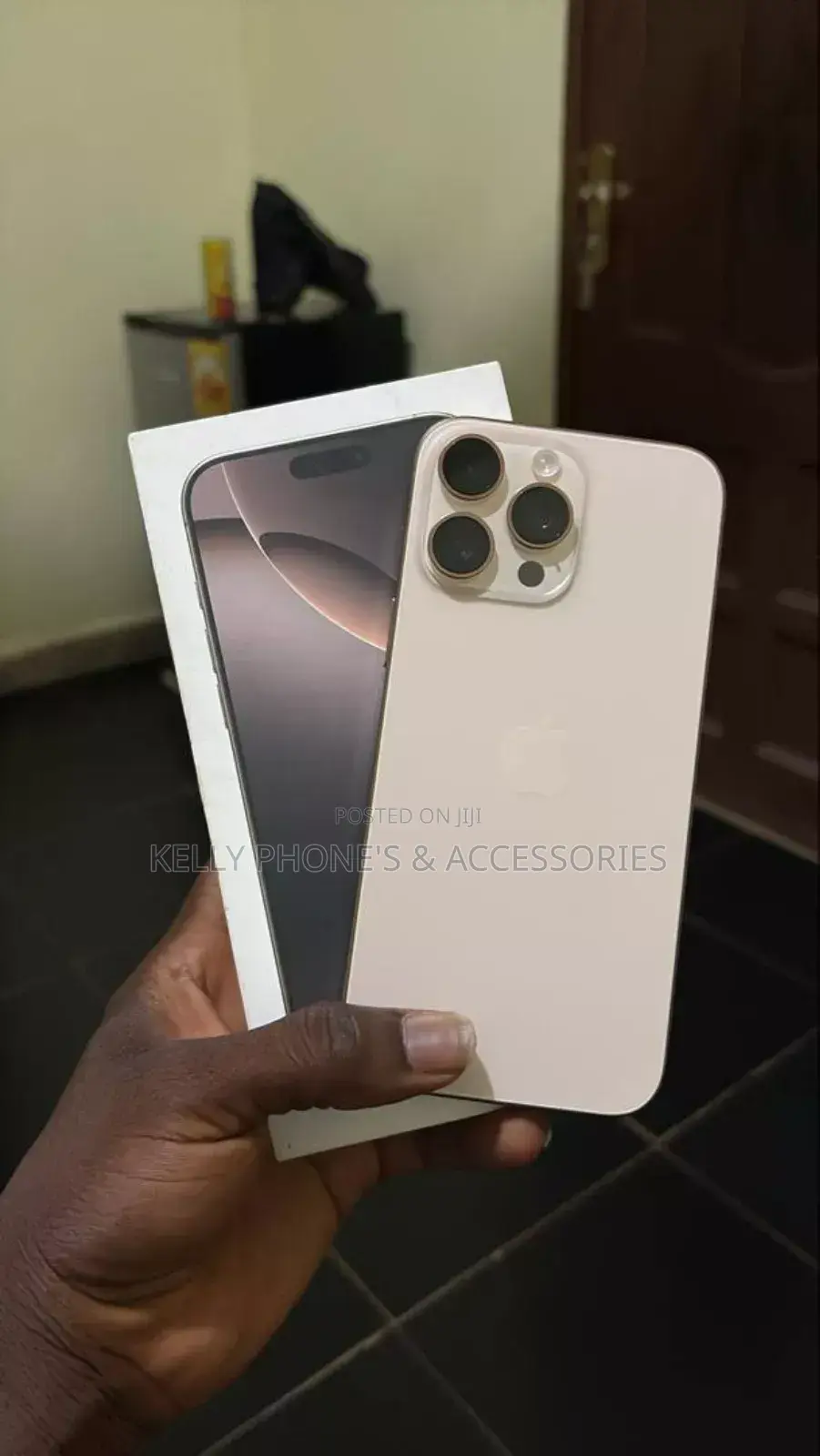 New Apple iPhone 16 Pro Max 256 GB Gold
