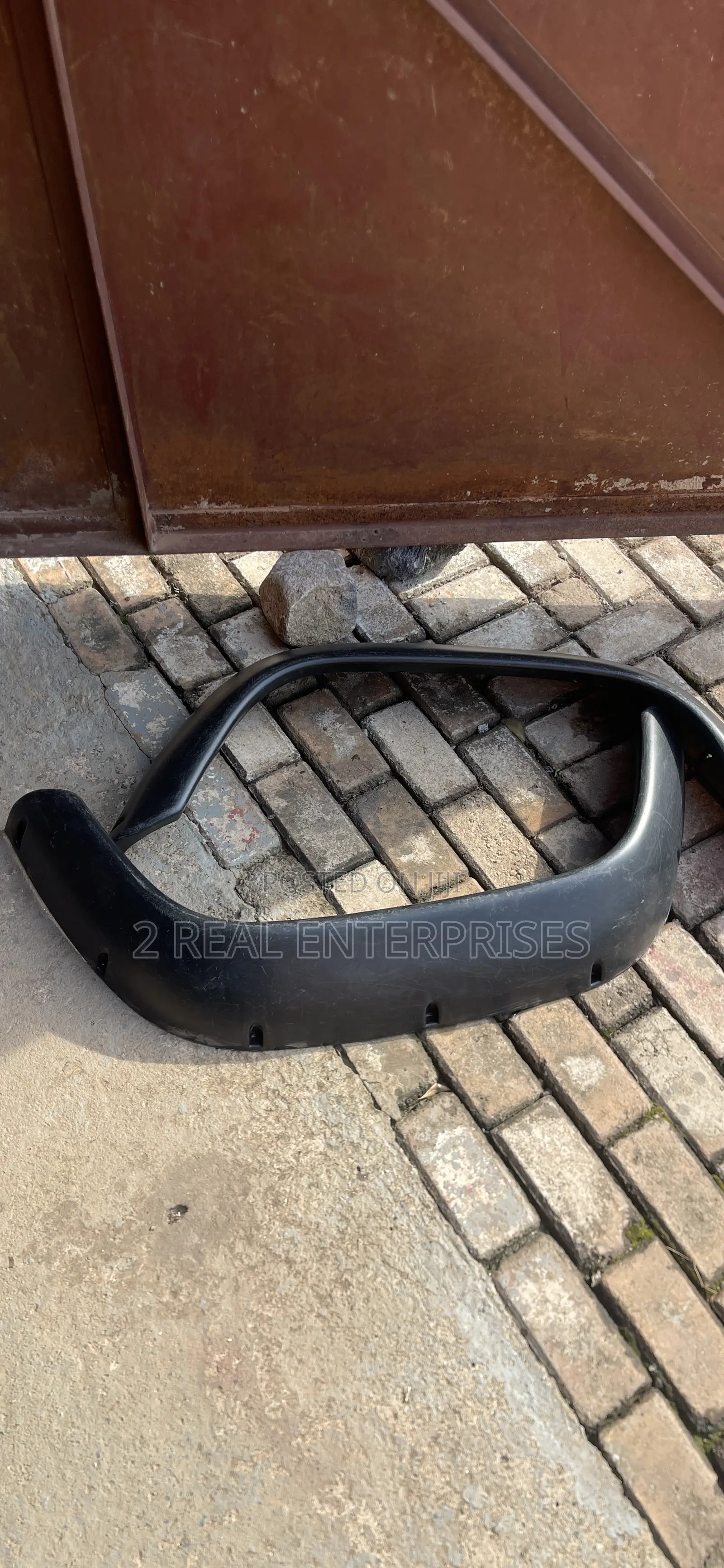 Land Rover / Mitsubishi Pajero Defenders or Fender Flares