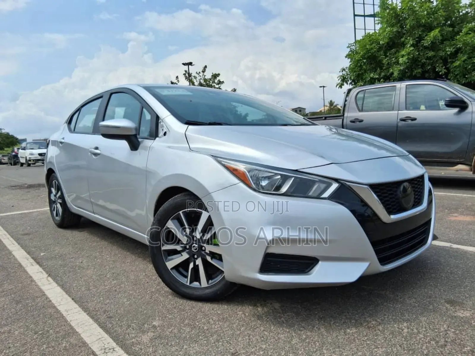 Nissan Versa 2022 Silver