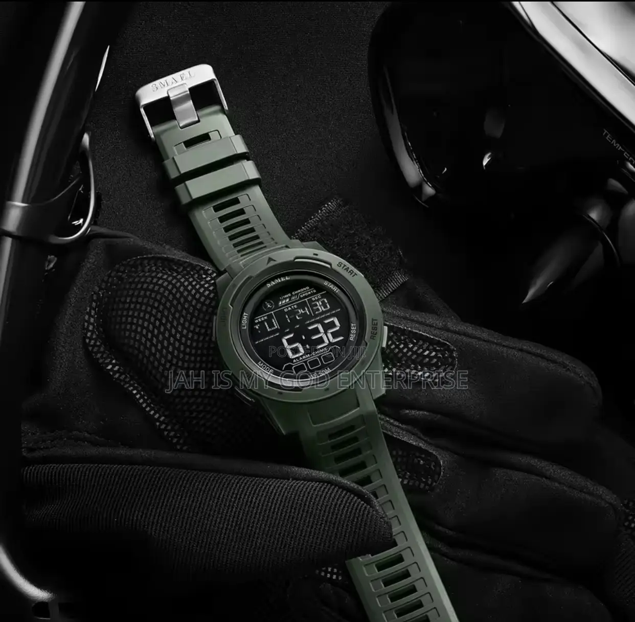Smael 8105 Digital Sports Led Men's 50m Waterproof Digital Light Watch