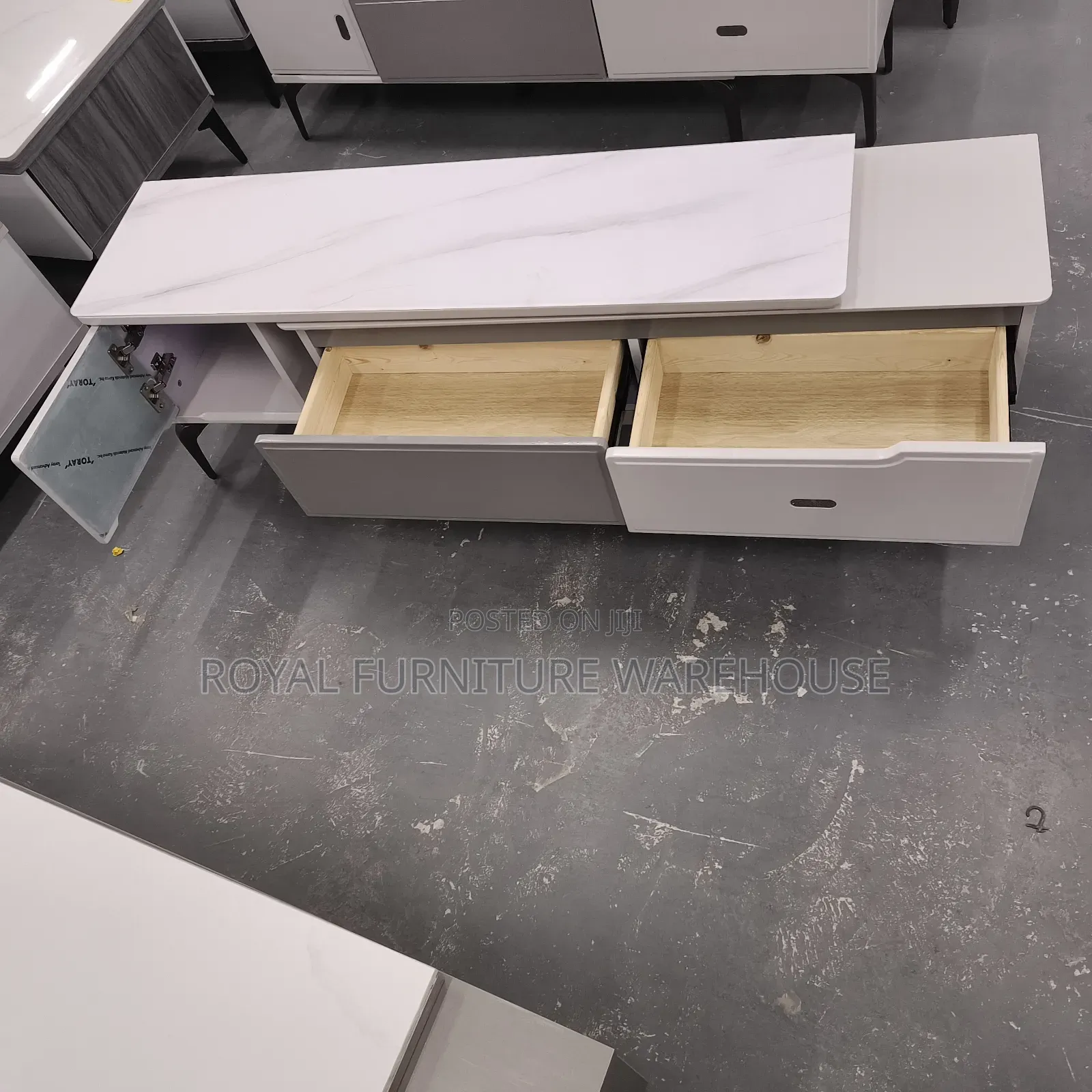 Adjustable Length Foreign Type Tv Stand