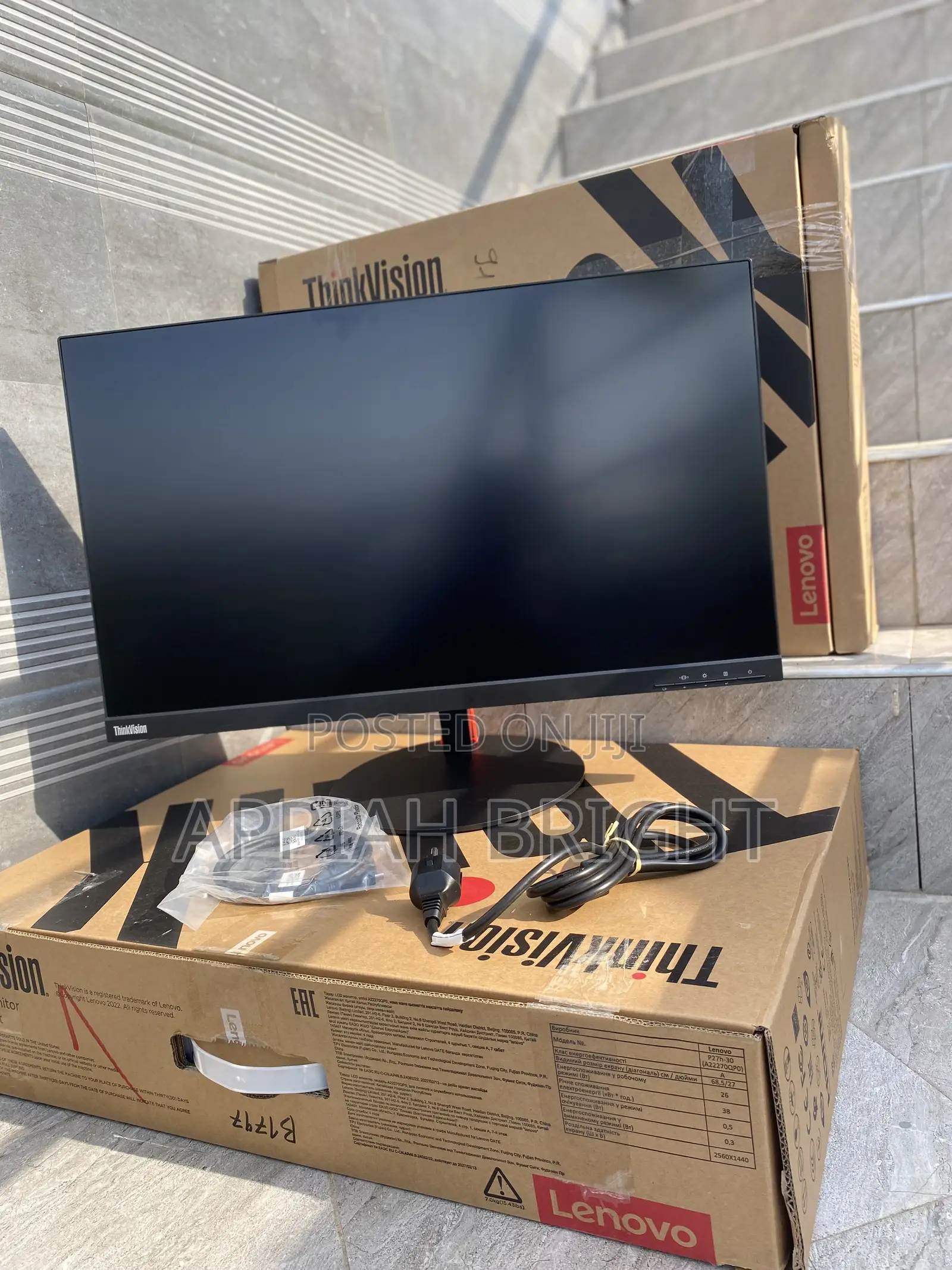 Lenovo Thinkvision Edgless Monitors